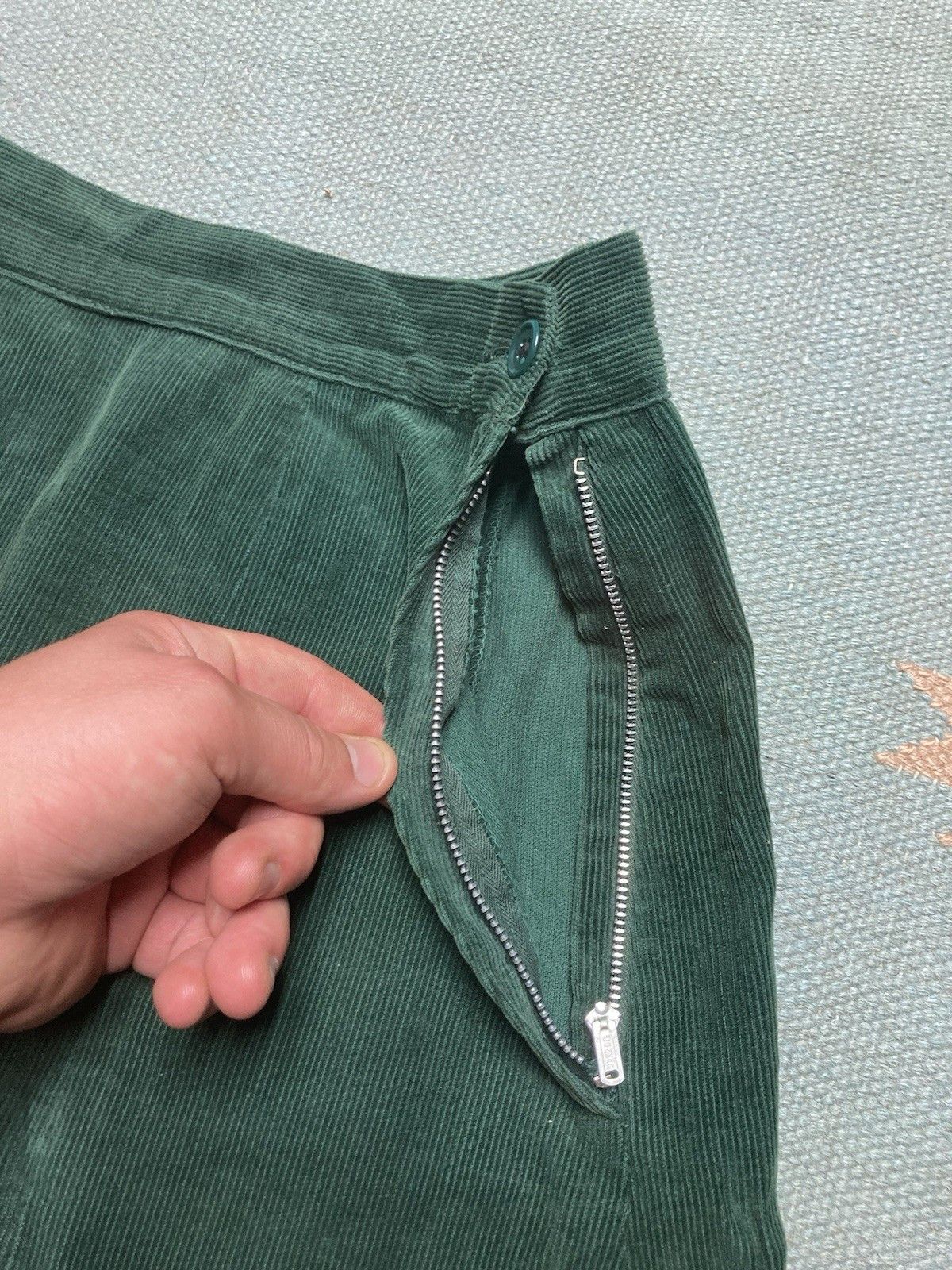 Vintage 50s corduroy skirt side zip daintyroy forest distressed 26 Size 26" / US 2 / IT 38 - 4 Thumbnail