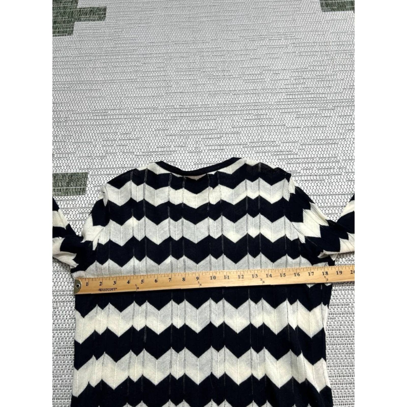 Brooks Brothers Brooks Brothers Red Fleece Cardigan Sweater Womens Large Multicolor Chevron Knit Size L / US 10 / IT 46 - 7 Thumbnail