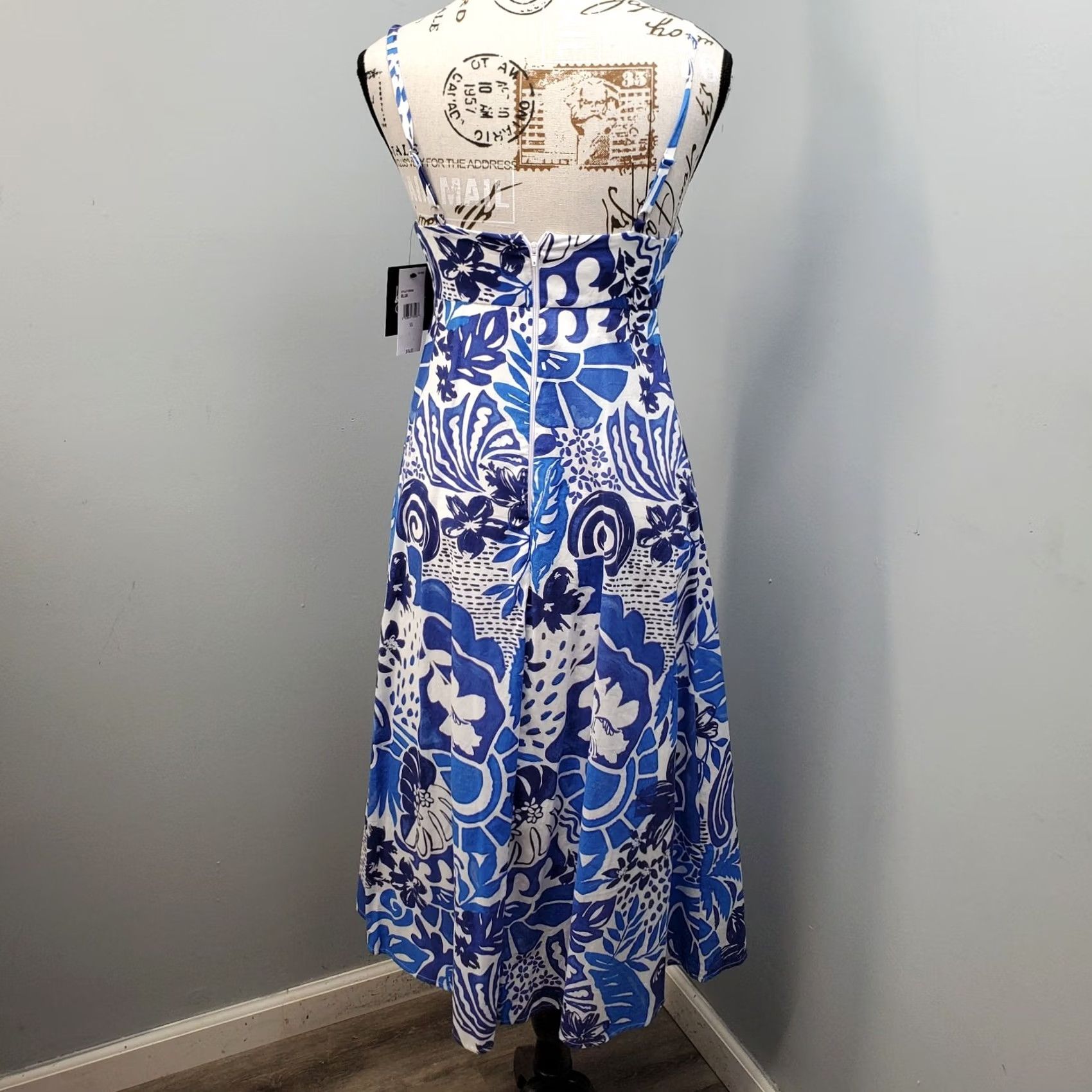 Vintage By & By Fit & Flare Dress Womens XS Blue & White Printed Sweetheart Neck Back Zip Dress Size XS / US 0-2 / IT 36-38 - 2 Thumbnail