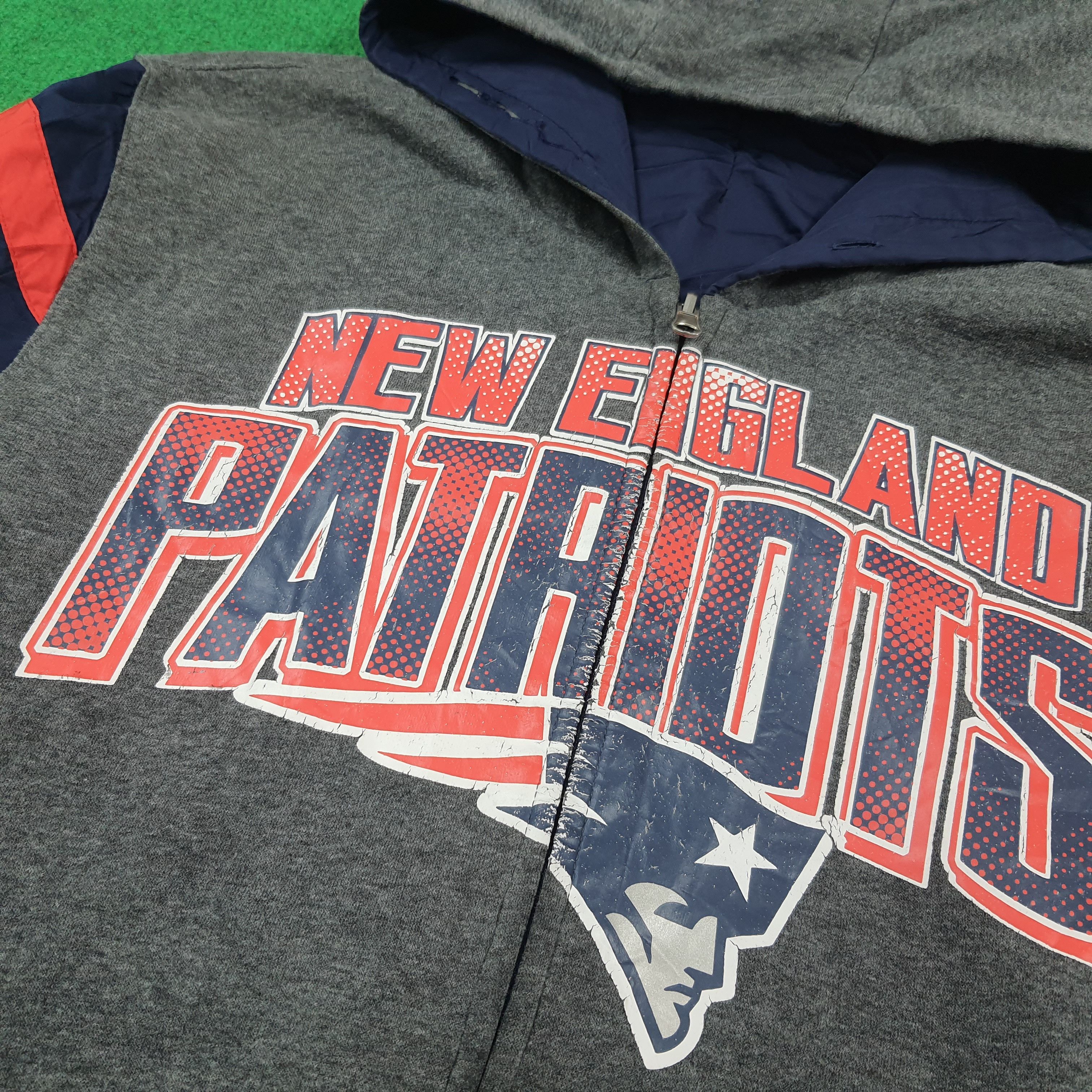 NFL Vintage New England Patriots Reversible Jacket Hoodie C288N2 Size US XL / EU 56 / 4 - 8 Thumbnail