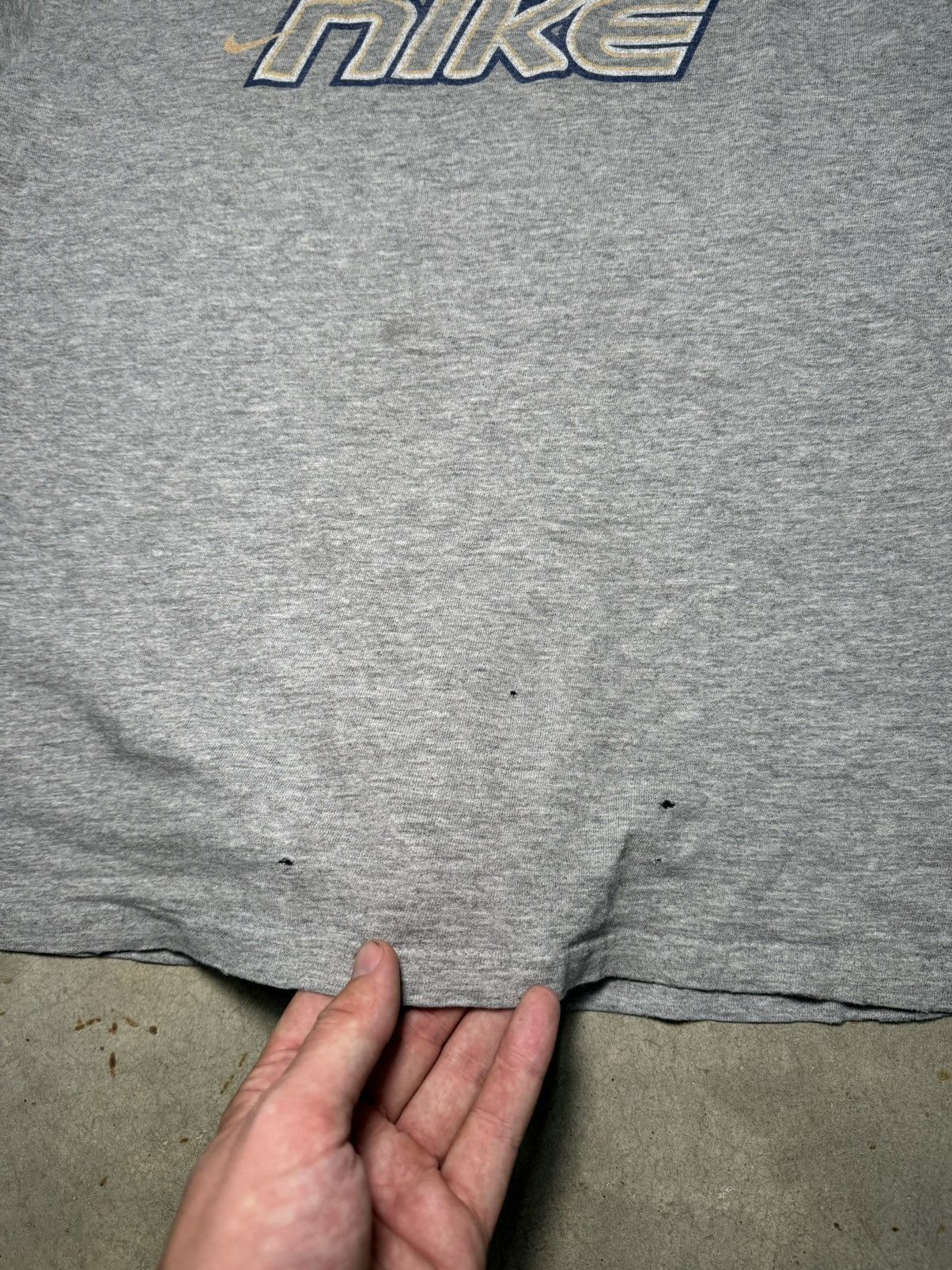 Nike Distressed 90s Vintage Nike Essential Graphic Tee Y2k surf Size M / US 6-8 / IT 42-44 - 6 Thumbnail
