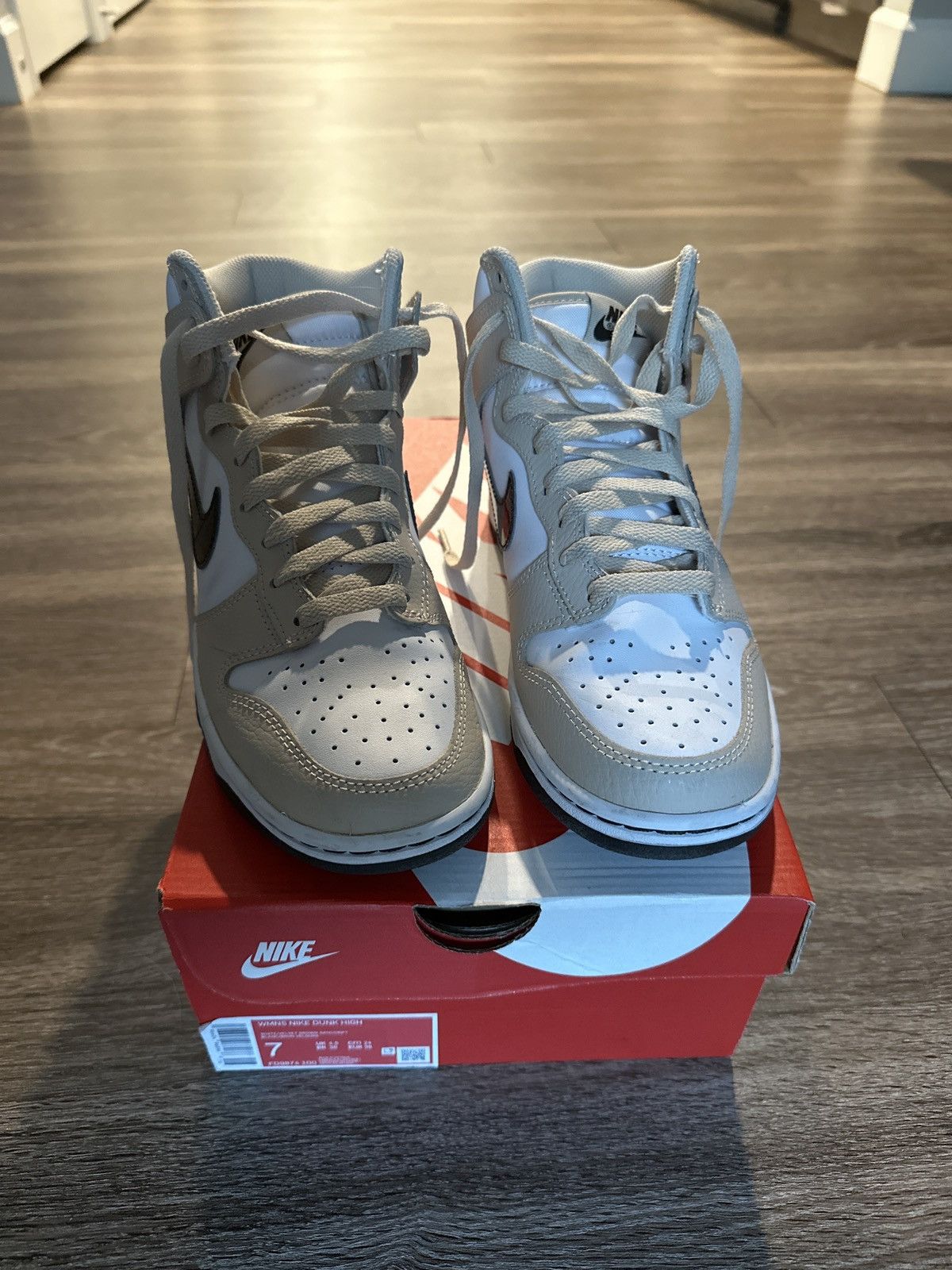 Nike Dunk High ‘White Sanddrift Brown’