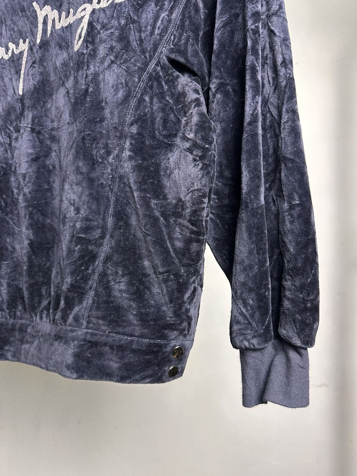 Thierry Mugler Vintage Thierry Mugler Velour Crewneck Sweatshirt Size M / US 6-8 / IT 42-44 - 4 Thumbnail