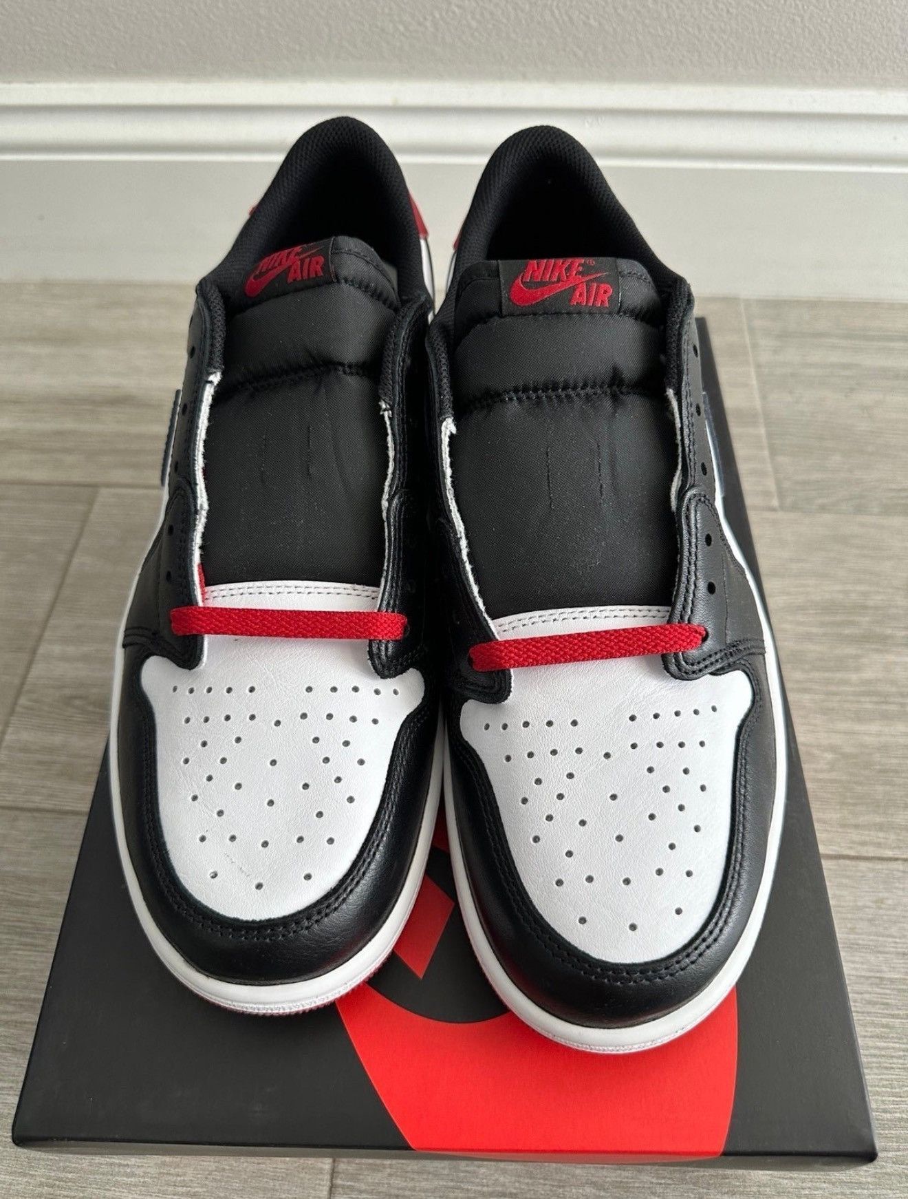 Jordan Brand Jordan 1 Retro Low OG Black Toe White Black Varsity Red 12 Size US 12 / EU 45 - 5 Thumbnail