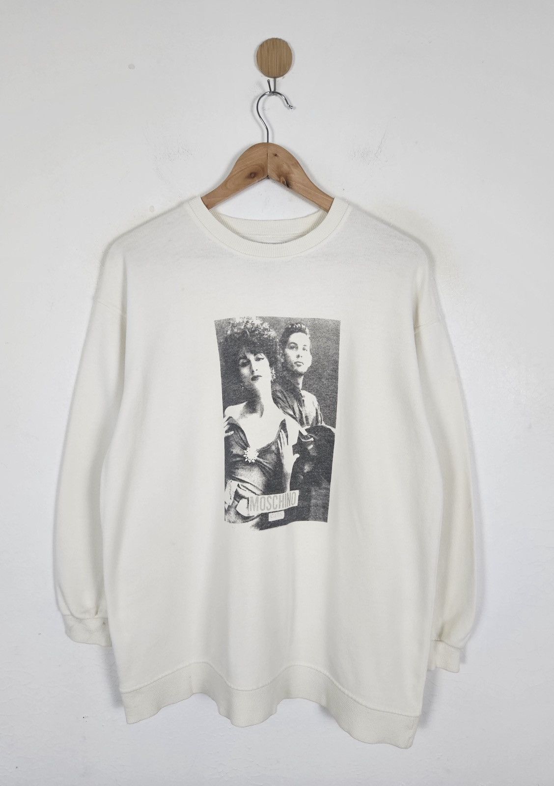 Moschino Vintage Moschino Jeans Milano photo tee promo ads sweatshirt Size US M / EU 48-50 / 2 - 1 Thumbnail