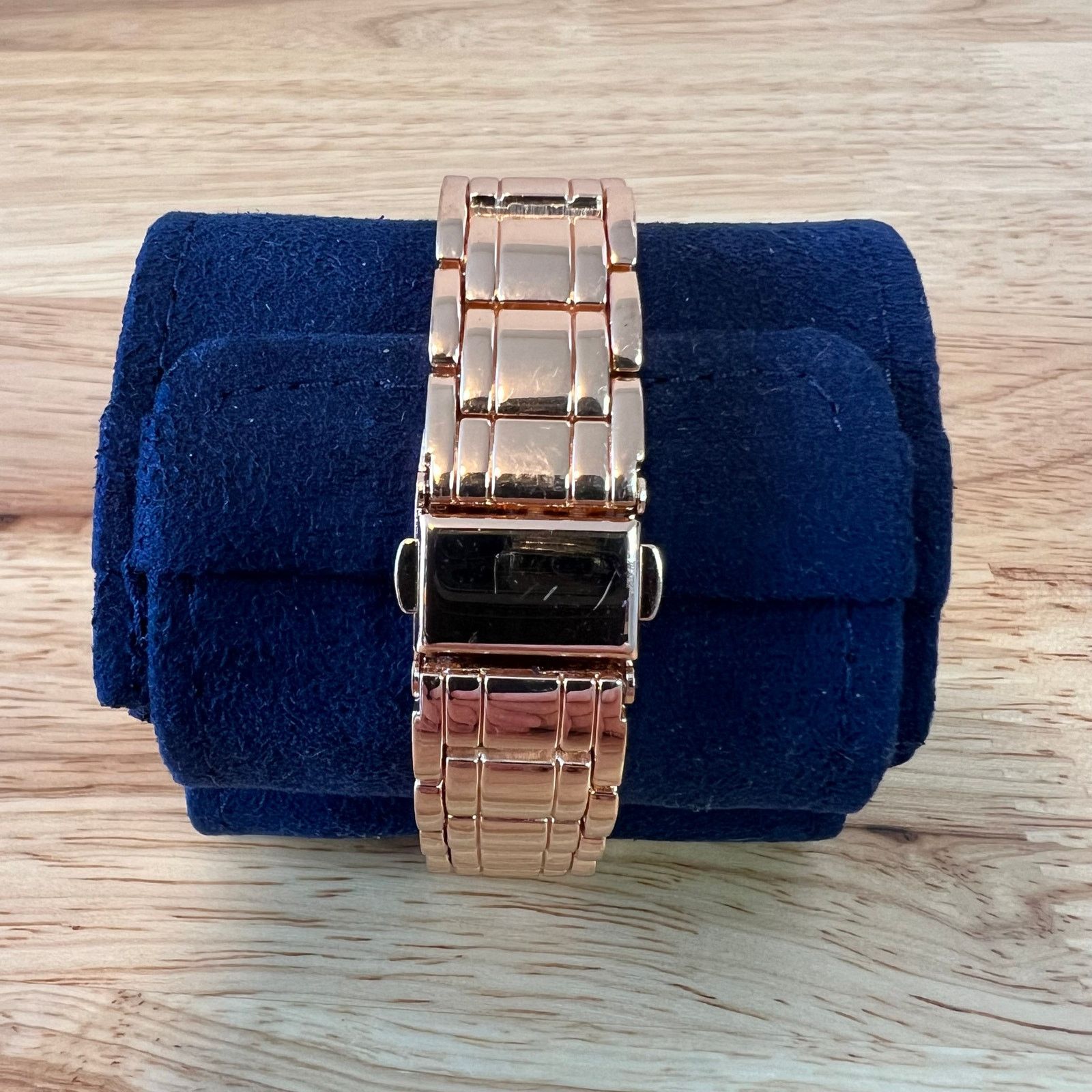 Liz claiborne rose gold watch sale