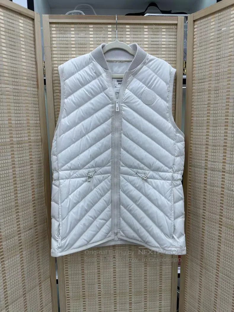 Hermes Hermes White sleeveless quilted down vest Size XS / US 0-2 / IT 36-38 - 1 Thumbnail