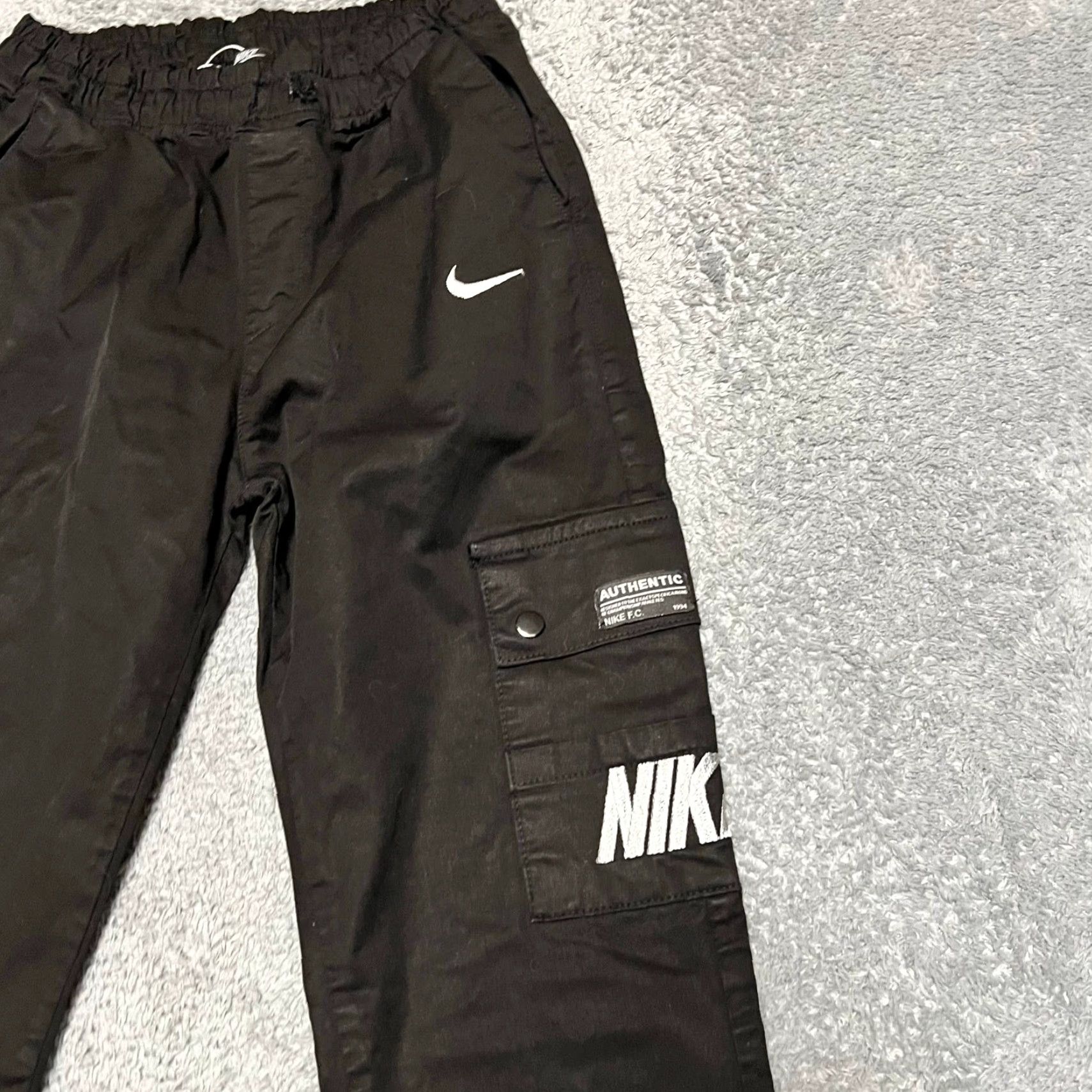 Nike Nike Cargo Pants Joggers Mens Small Black Performance Size US 29 - 2 Thumbnail