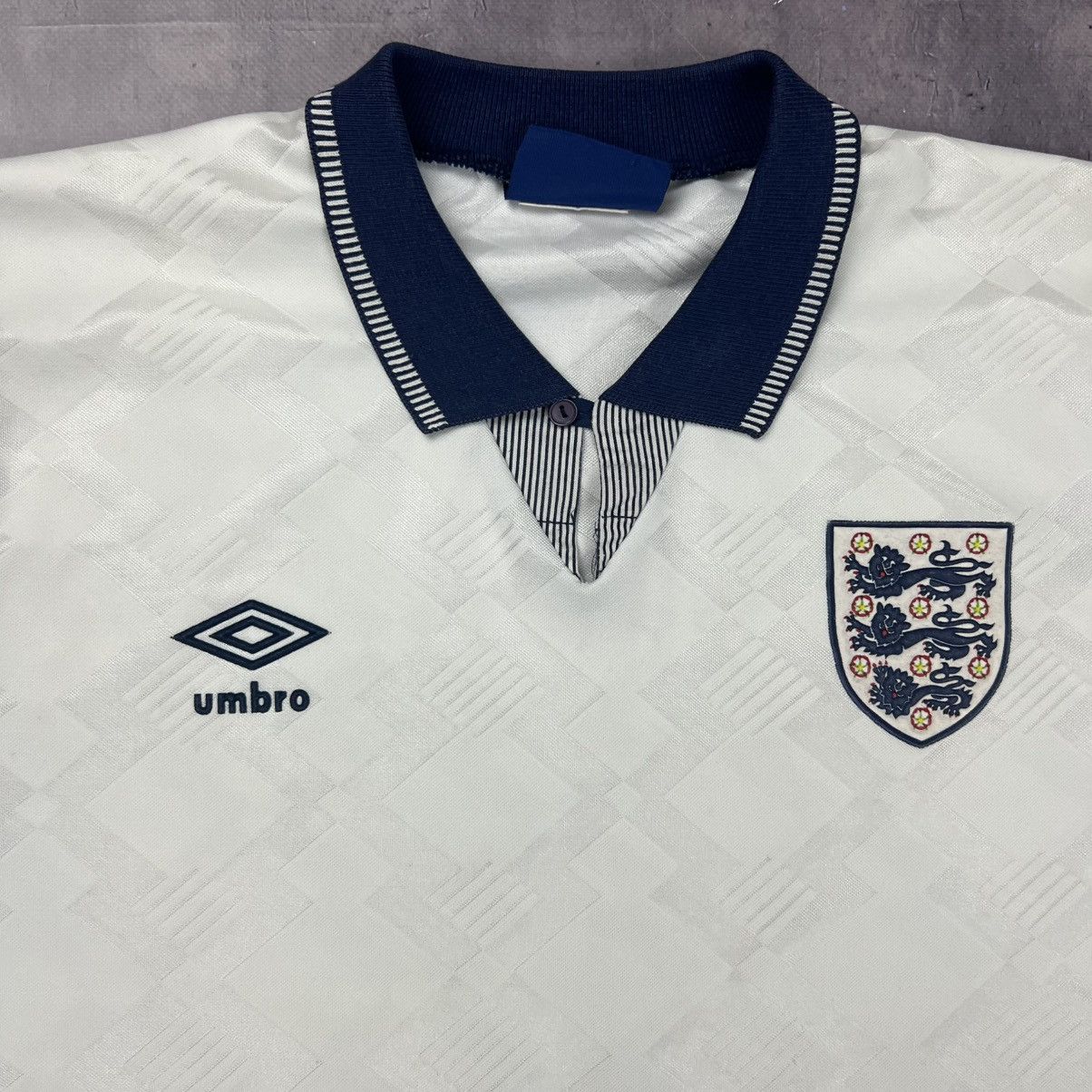 Umbro Rare! England Umbro 1990/92 Soccer Jersey Shirt 90s Size US M / EU 48-50 / 2 - 5 Thumbnail