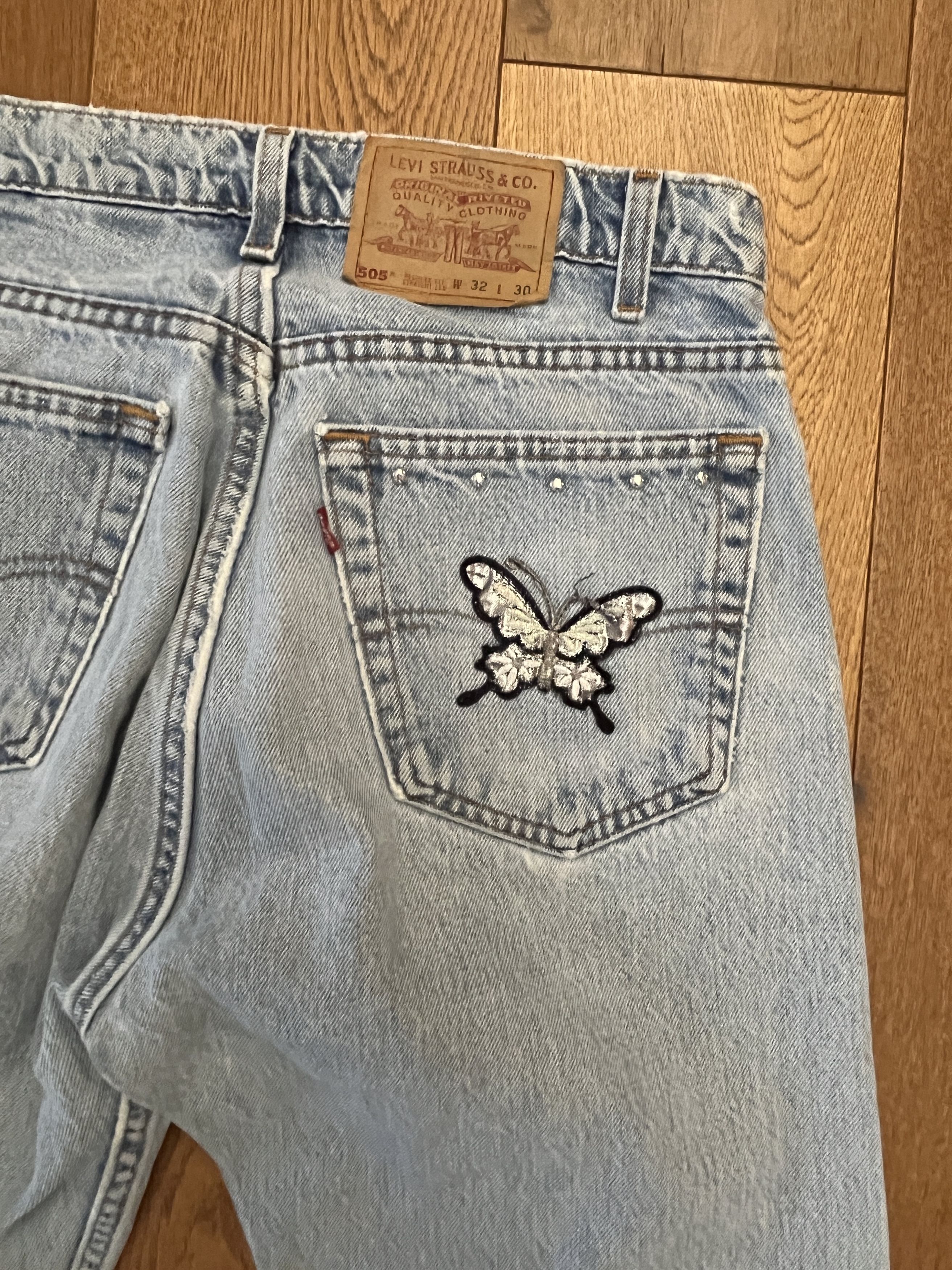 Levi's Vintage Clothing Vtg 90s Levis 505 Custom Butterfly Rhinestone Jeans 32x30 Size 30" / US 8 / IT 44 - 11 Thumbnail