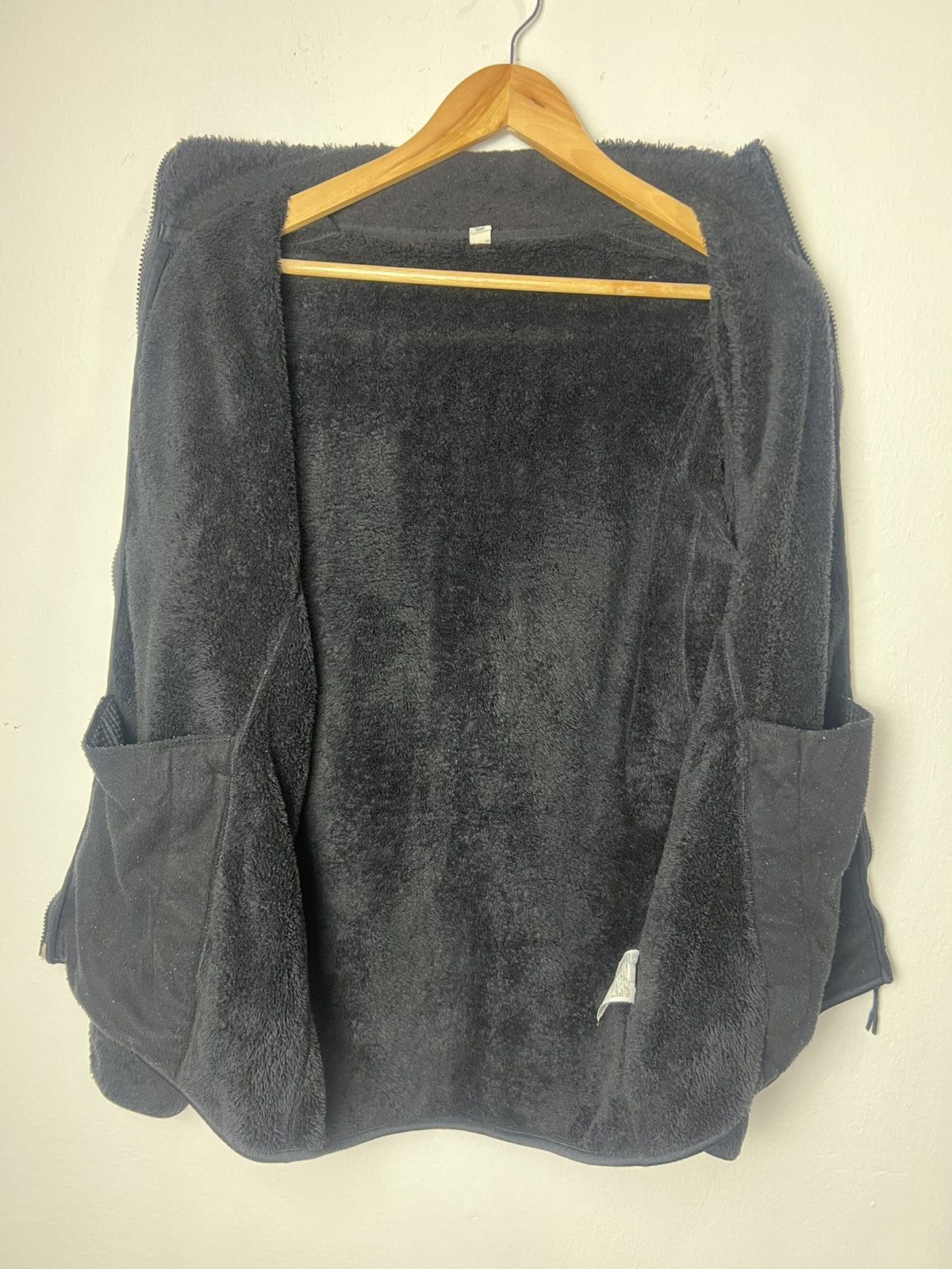 Uniqlo Uniqlo Fluffy Yarn Fleece Full Zip Jacket Size US L / EU 52-54 / 3 - 8 Thumbnail