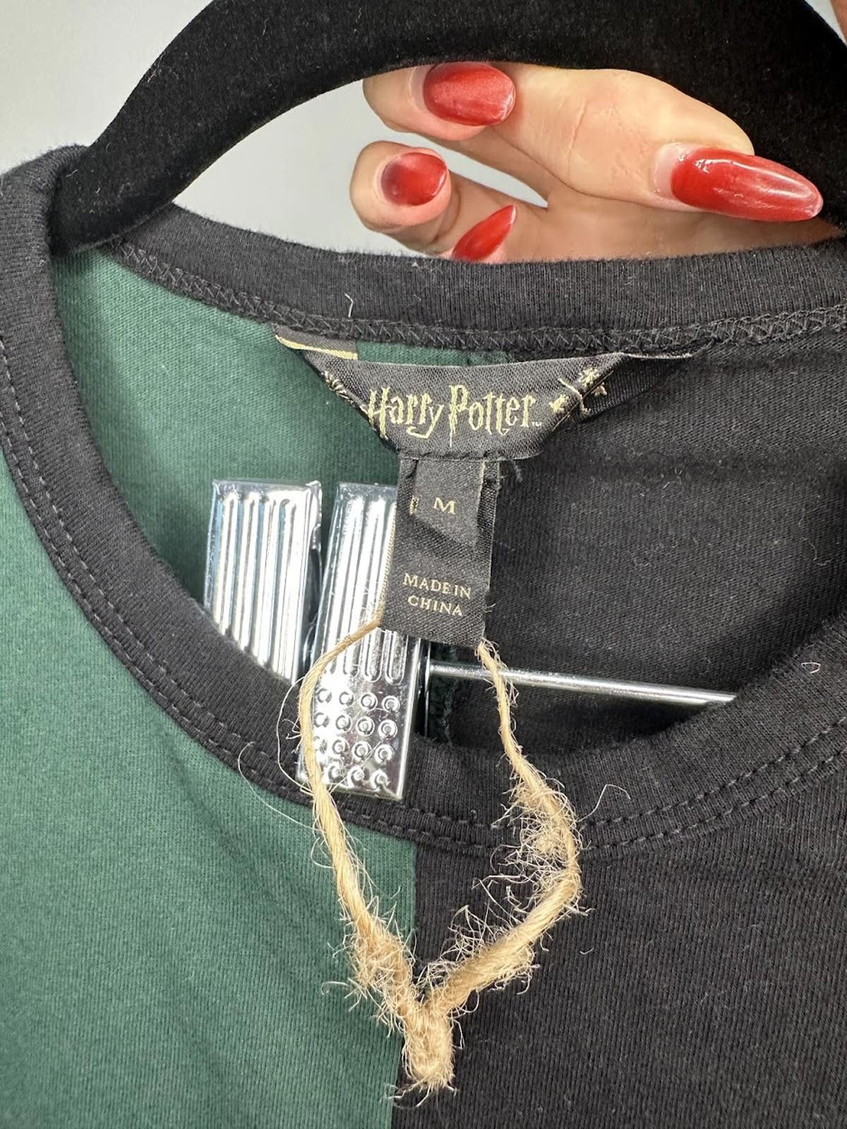 Other Cinereplicas Slytherin Triwizard Tournament T-shirt - Sz. M Size US M / EU 48-50 / 2 - 3 Thumbnail