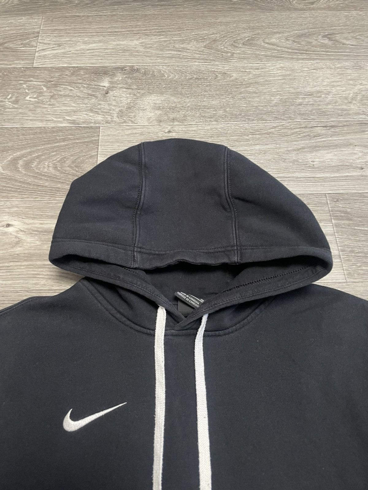 Nike Vintage Nike Black Hoodie Swoosh Logo Y2K Size US S / EU 44-46 / 1 - 7 Thumbnail