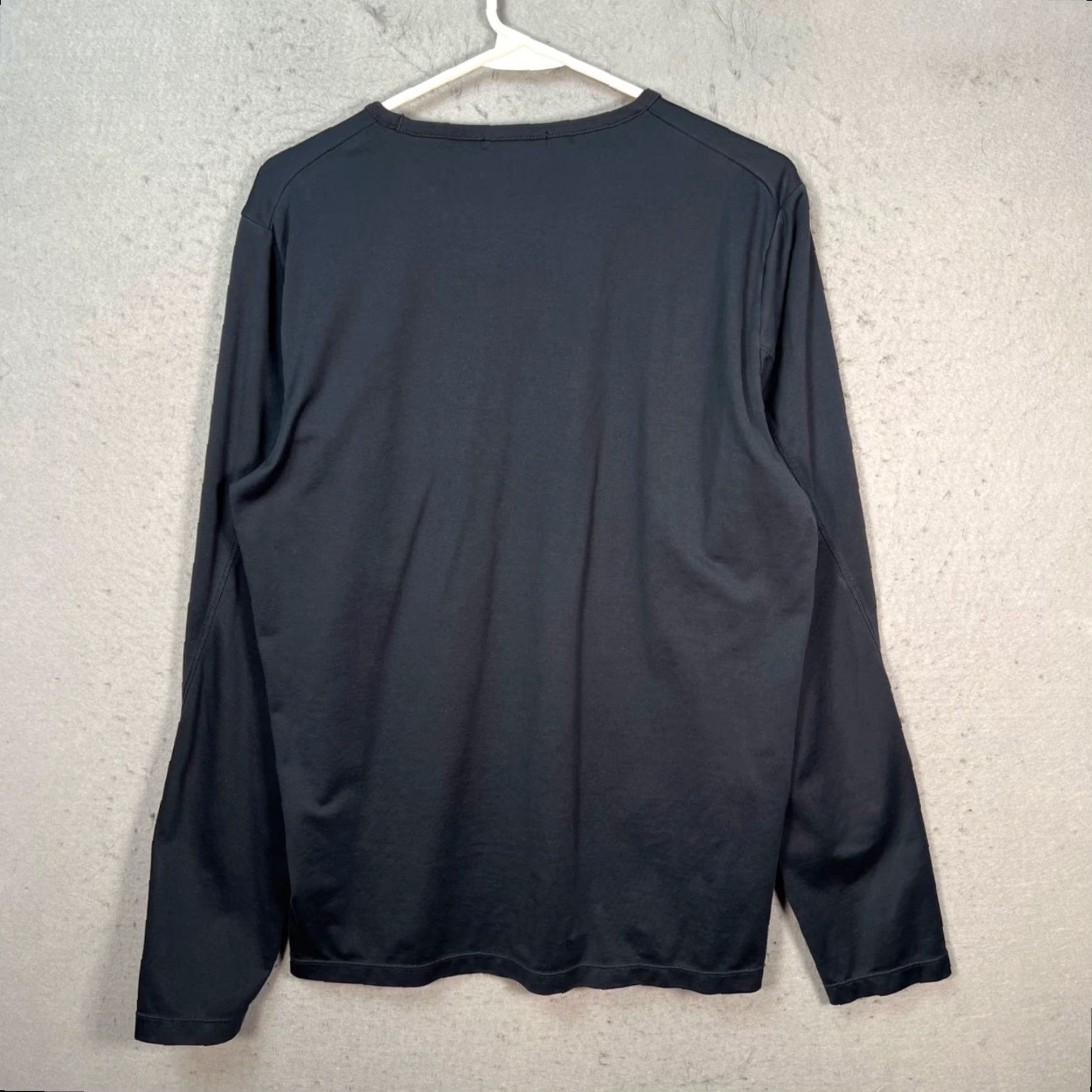 Uniqlo Uniqlo Jil Sanders Mens Size Medium Black Long Sleeve Crewneck T Shirt Size US M / EU 48-50 / 2 - 2 Thumbnail