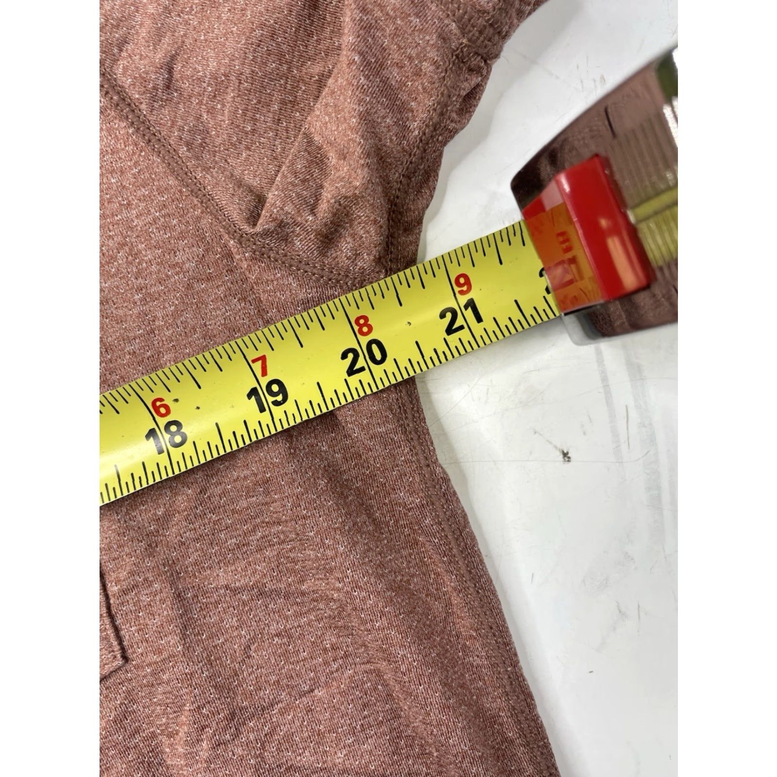 Vuori Vuori Shirt Mens L Red Tradewind Performance Pocket Tee Lightweight Gym Vent Size US L / EU 52-54 / 3 - 6 Thumbnail