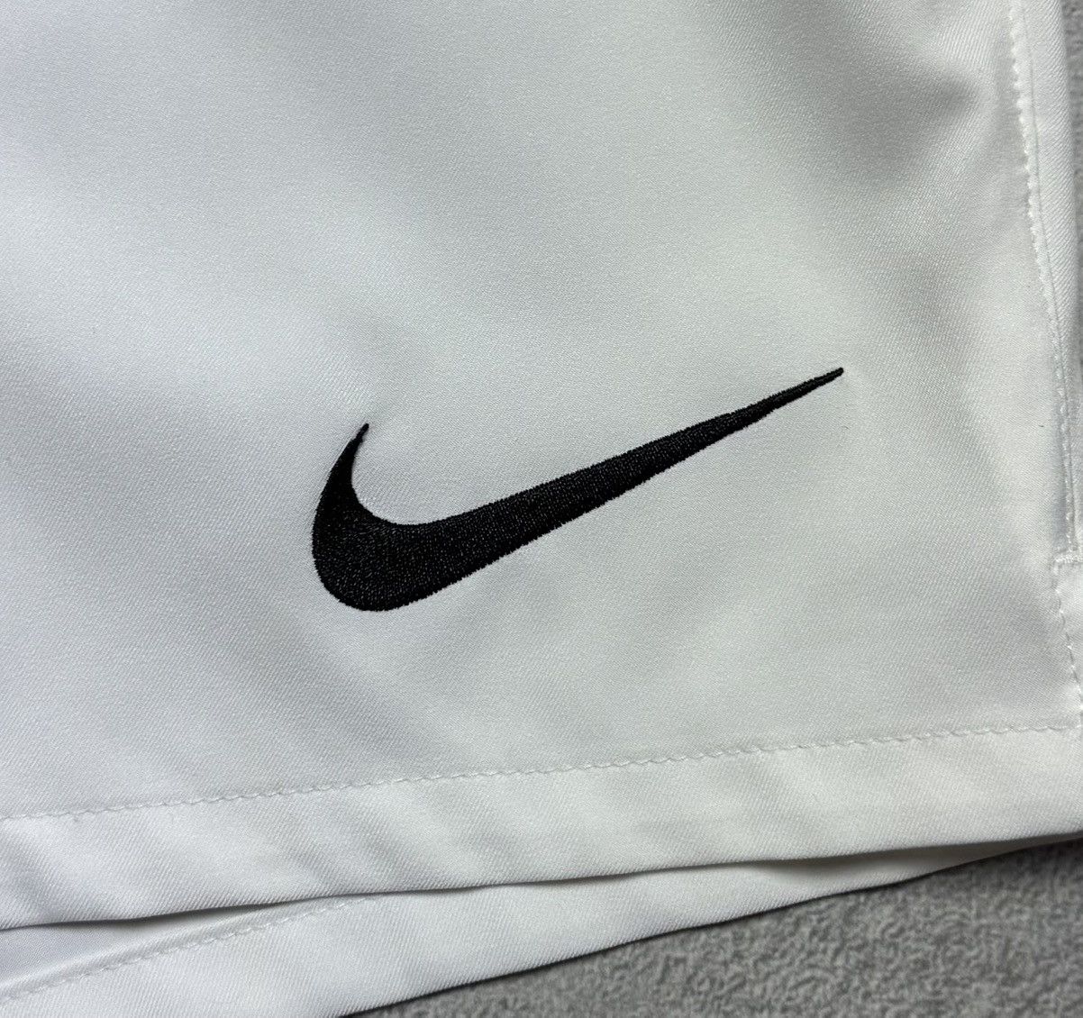 Nike Manchester United 2011 2012 Home Football Soccer Shorts Nike Size US 32 / EU 48 - 7 Thumbnail