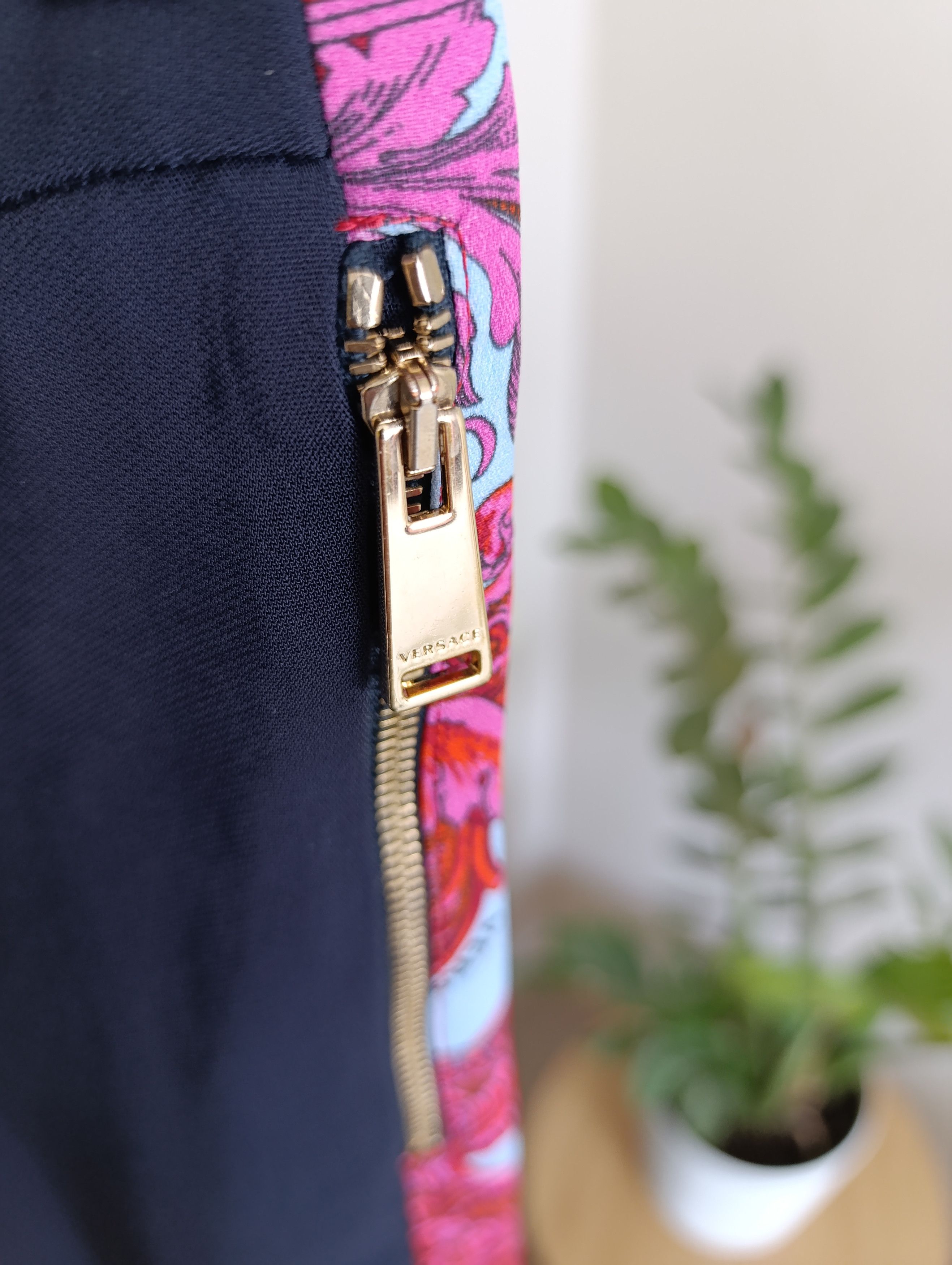 Versace × Versace Jeans Couture GIANNI VERSACE WOMENS Flared VISCOSE PANTS FLORAL PRINT Size 26" / US 2 / IT 38 - 8 Thumbnail