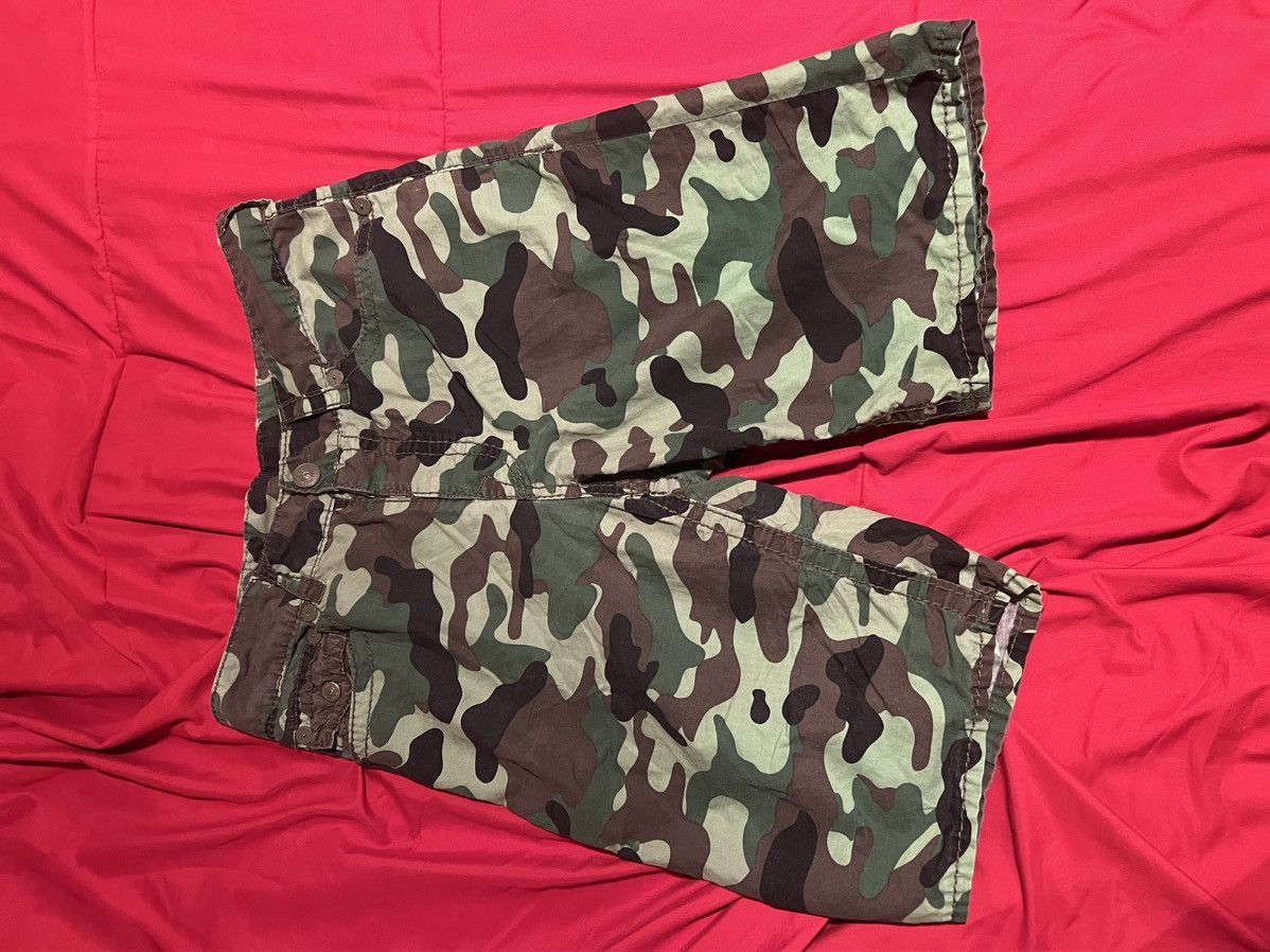 True Religion × Vintage Camo true religion shorts Size US 36 / EU 52 - 2 Thumbnail