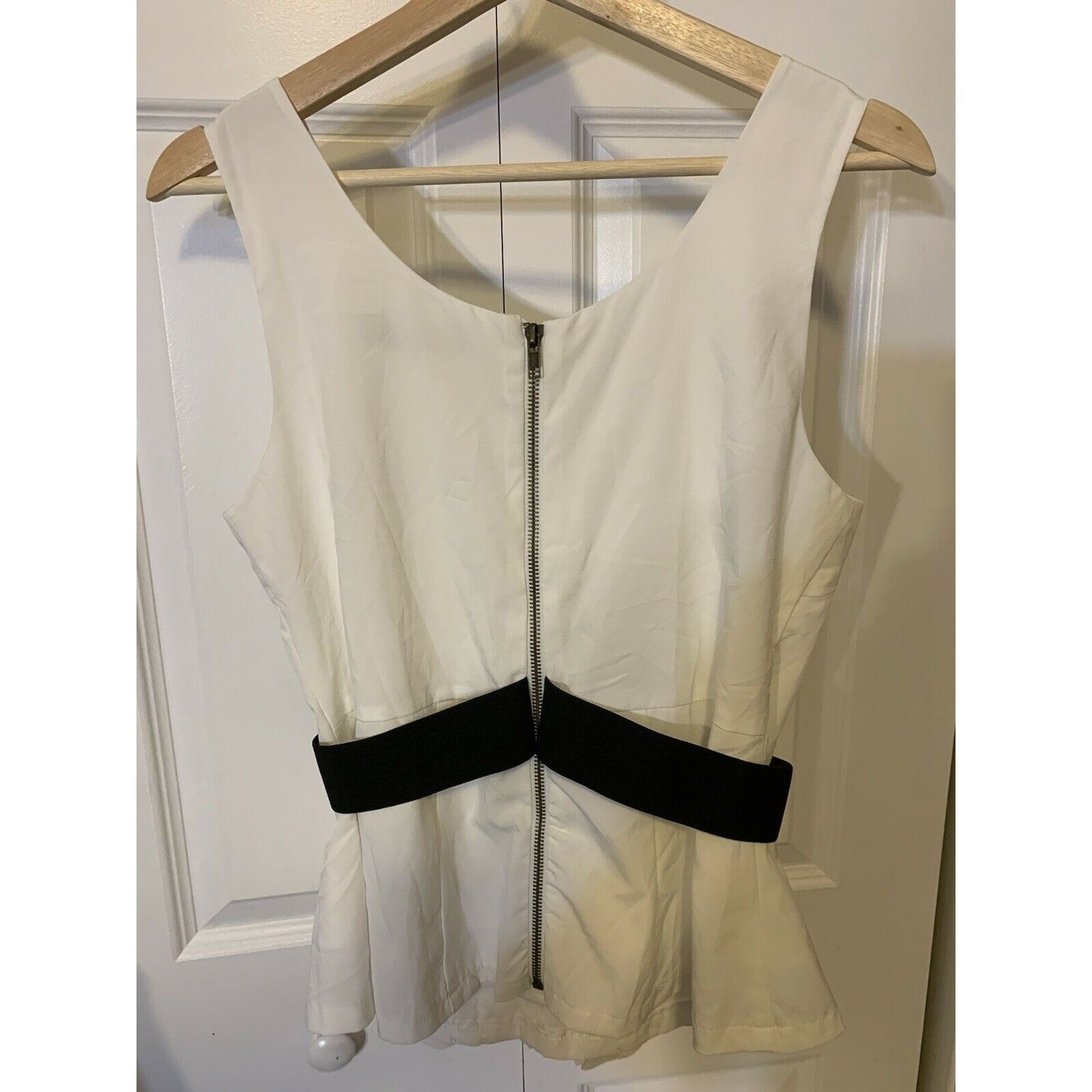 Other Myan Womens Sz M White Black Full Zip Ruffles Front Sleevel Size M / US 6-8 / IT 42-44 - 8 Thumbnail