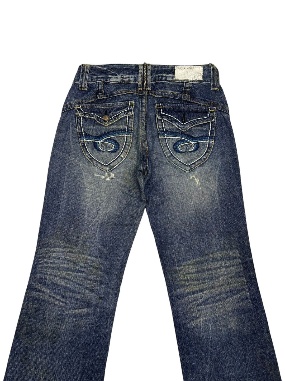 If Six Was Nine RED PEPPER FLARE JEANS BOOTCUT DISTRESSED DENIM Size 27" / US 4 / IT 40 - 6 Thumbnail