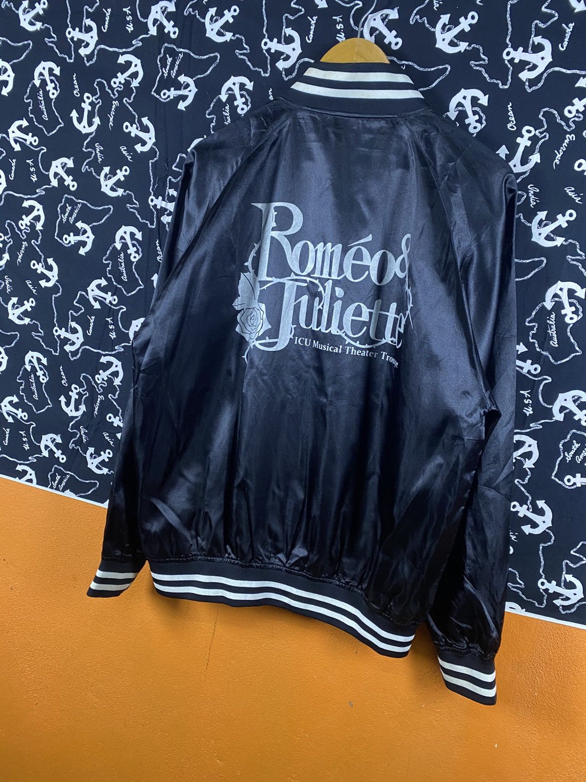 Vintage Vintage Romeo & Juliette ICU Musical Theater Troupe Satin Size US L / EU 52-54 / 3 - 10 Thumbnail