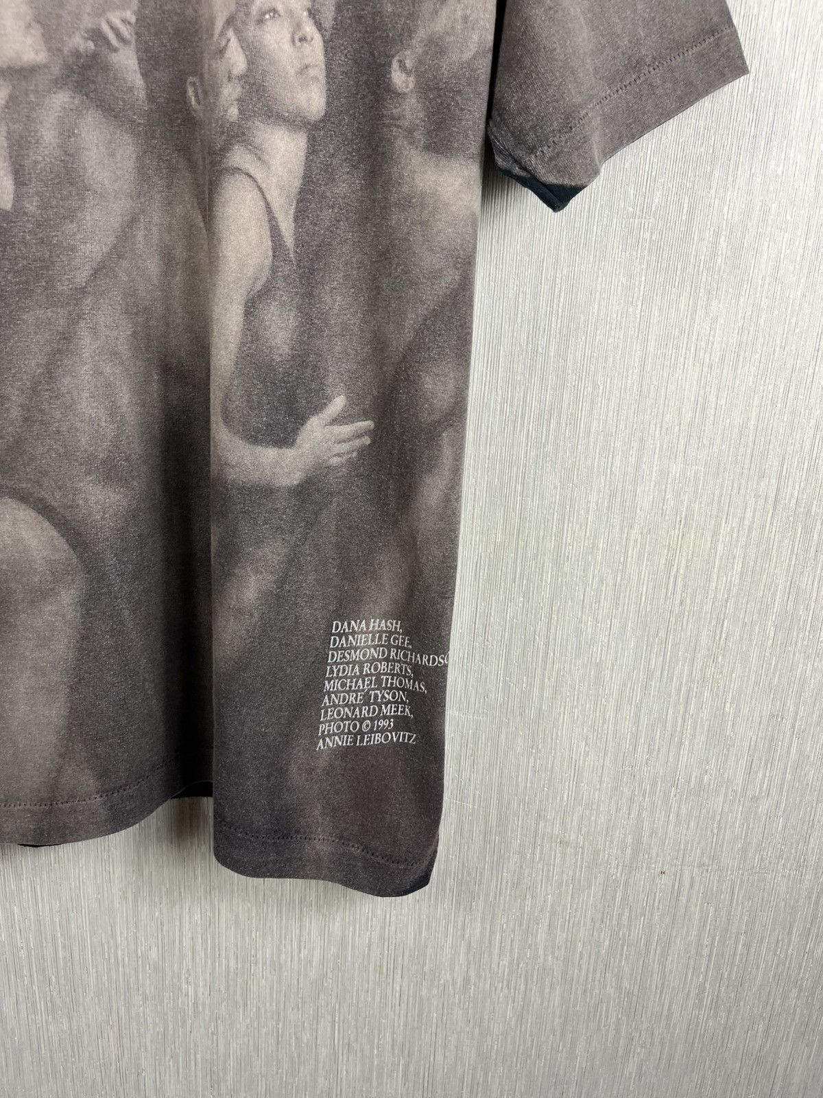 Vintage Vintage 90s Alvin Ailey x Annie Liebovitz full print t-shirt Size US L / EU 52-54 / 3 - 6 Thumbnail