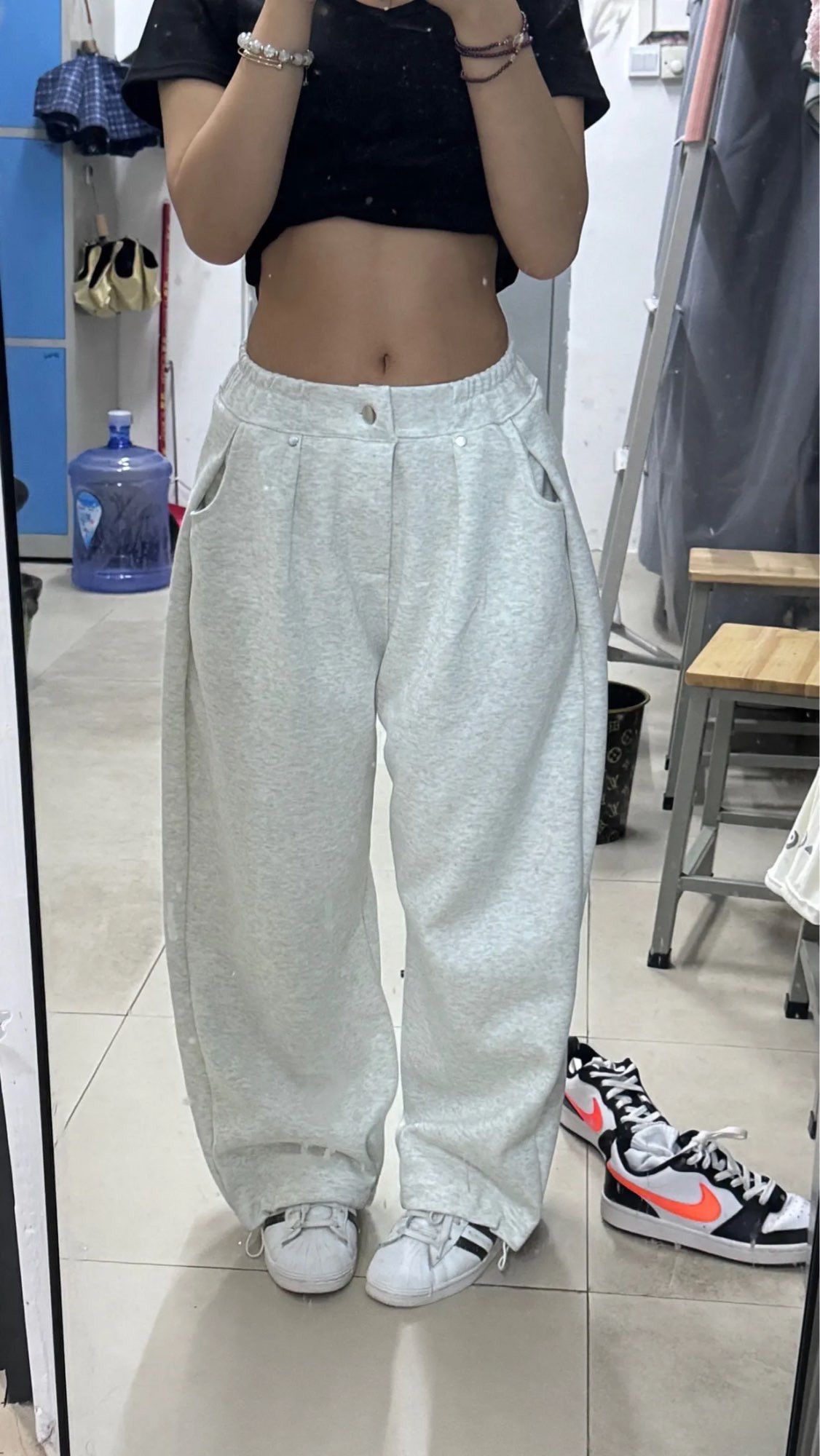 Japanese Brand × Jean Women Baggy Sweatpants Size US 27 - 4 Thumbnail