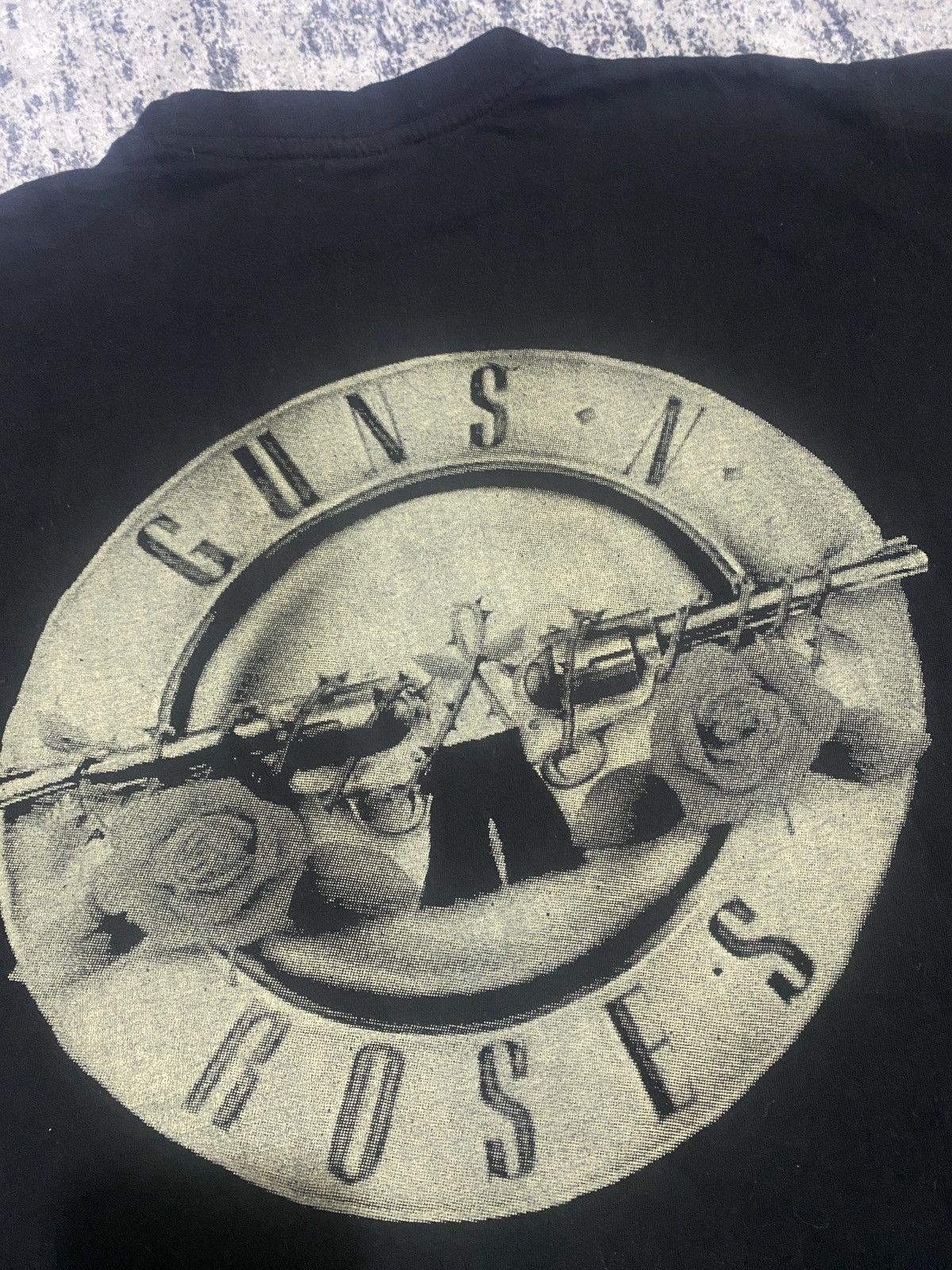 Band Tees Vintage Guns N Roses rare big logo band 90s 00s tee Size US L / EU 52-54 / 3 - 5 Thumbnail