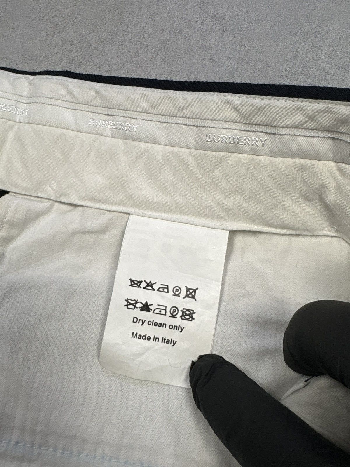 Burberry Burberry Avant-Garde Wool Trousers Curved Pockets Raw Hem 50 Size US 34 / EU 50 - 16 Thumbnail