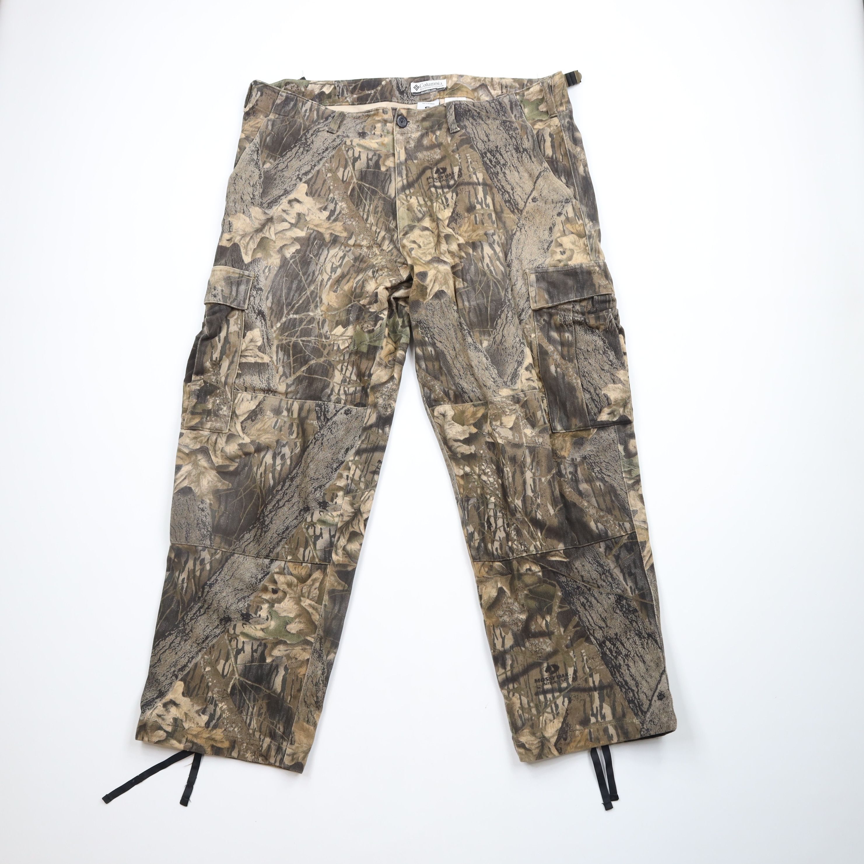 OSGOOD | 00s Columbia Real Tree Camo Double Knee Pants