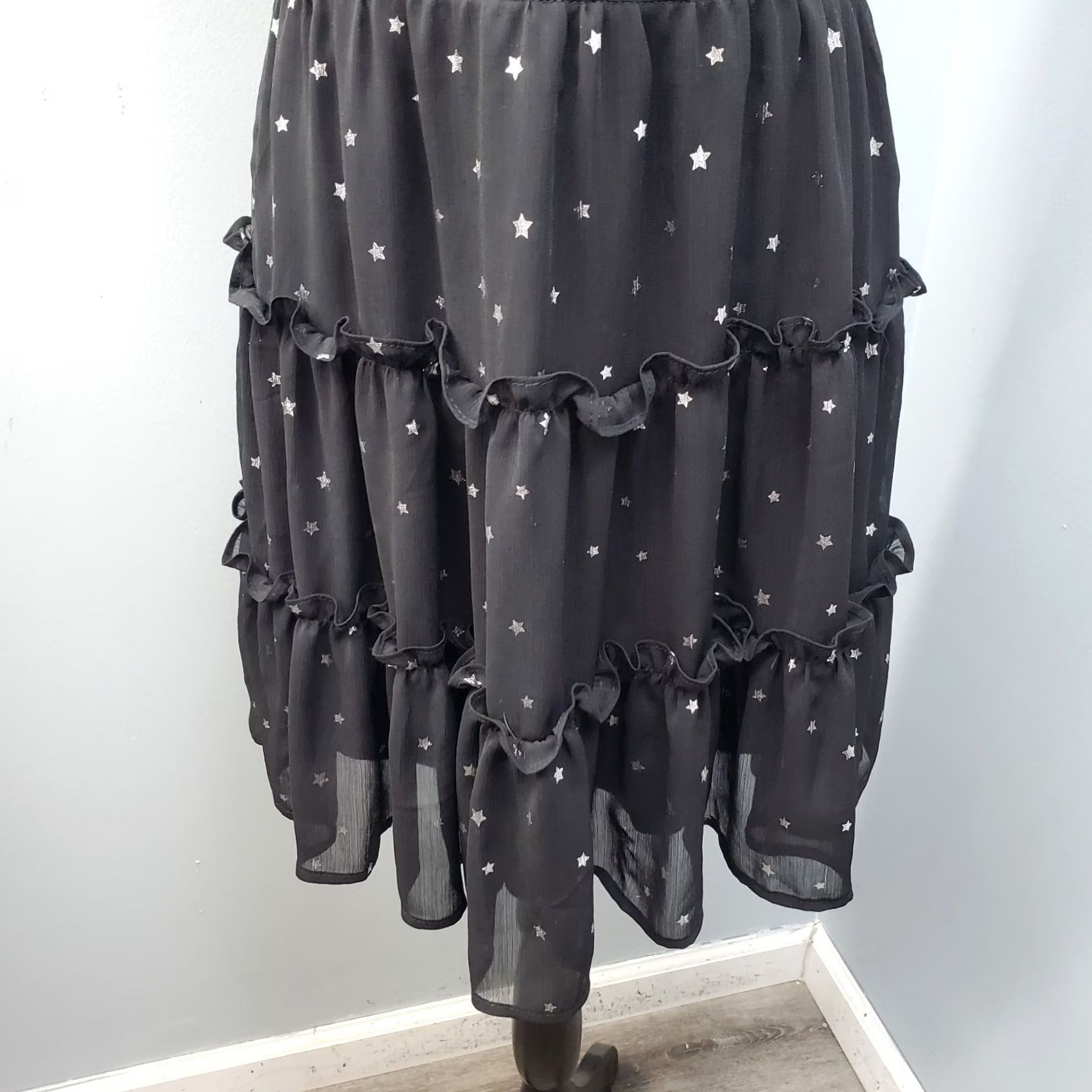 Vintage Trixxi Women’s Dress L Black & Gray Fit & Flare Sleeveless Midi Tiered Ruffle Party Back Zip V-Neck Star Print Size L Size L / US 10 / IT 46 - 7 Thumbnail