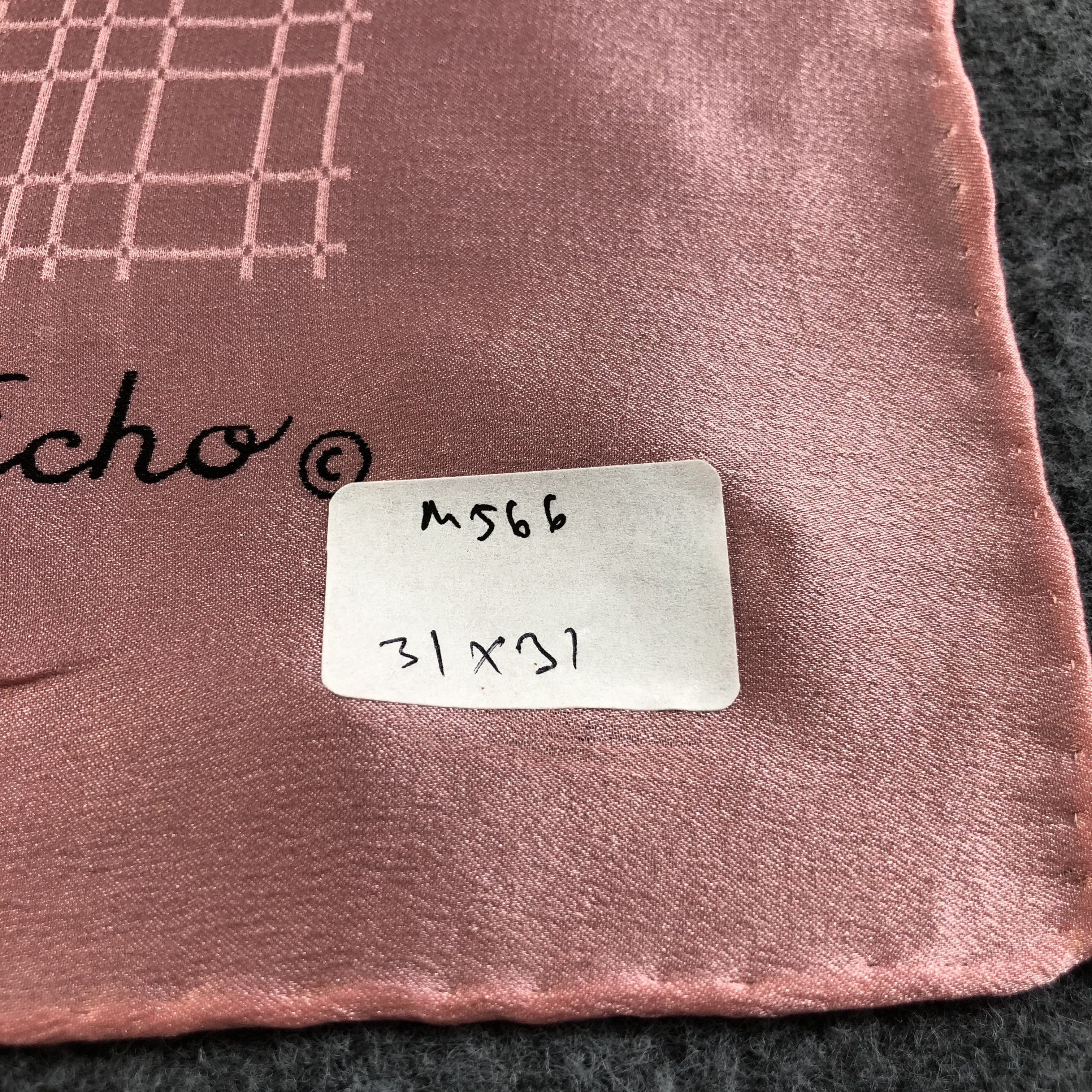 Japanese Brand Vintage Echo Pink Hand Rolled Silk Scarf M566 Size ONE SIZE - 9 Thumbnail