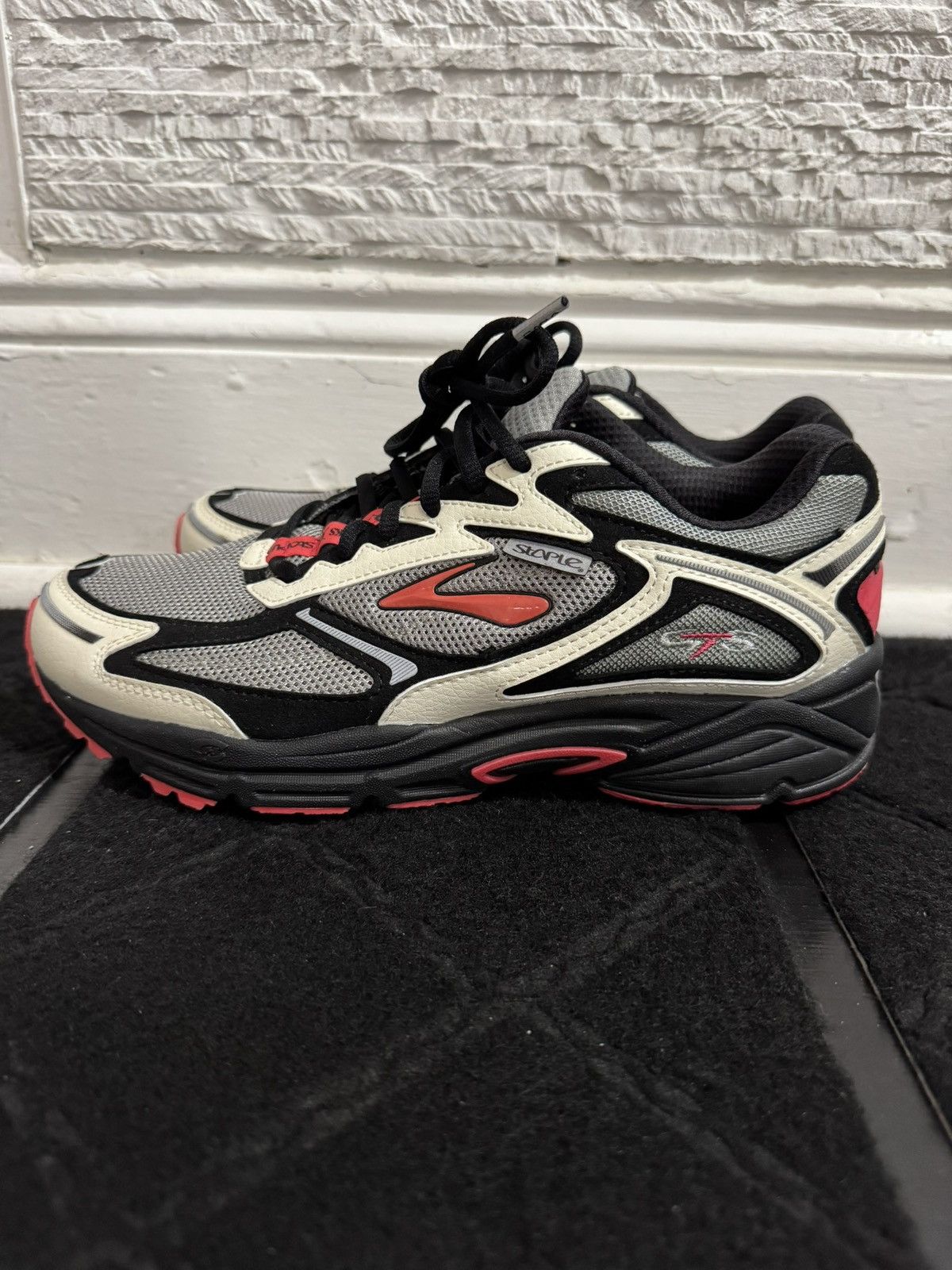 Brooks x Staple