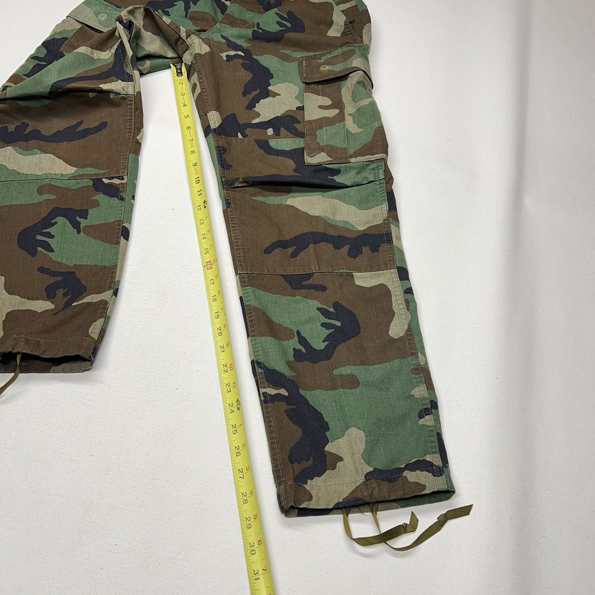 Vintage Military Pants Green Camo Cargo Woodland US Army Baggy Size US 28 / EU 44 - 22 Thumbnail