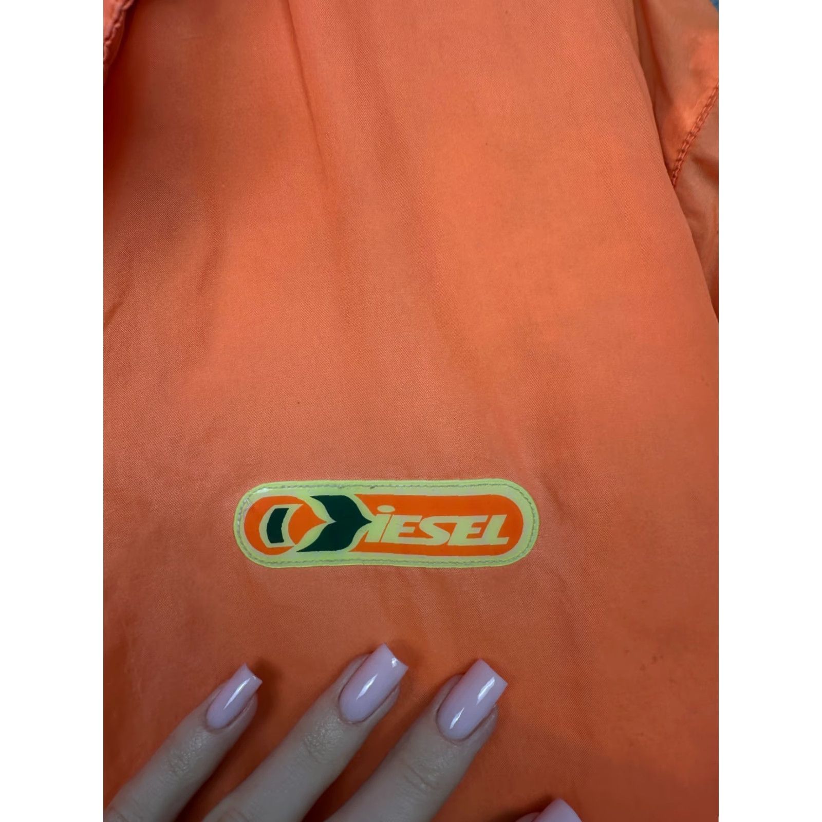 Diesel Diesel 90s Vintage Mens Jacket L Windbreaker 90s Orange - 69 cm Sleeve Length - Regular Fit - Black? Actually orange. Size US L / EU 52-54 / 3 - 5 Thumbnail