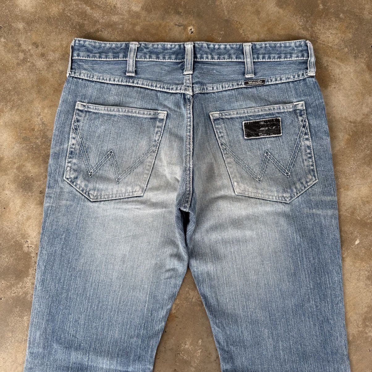 Wrangler VINTAGE WRANGLER FLARE LIGHT WASH DENIM JEANS PANTS Size US 33 - 10 Thumbnail