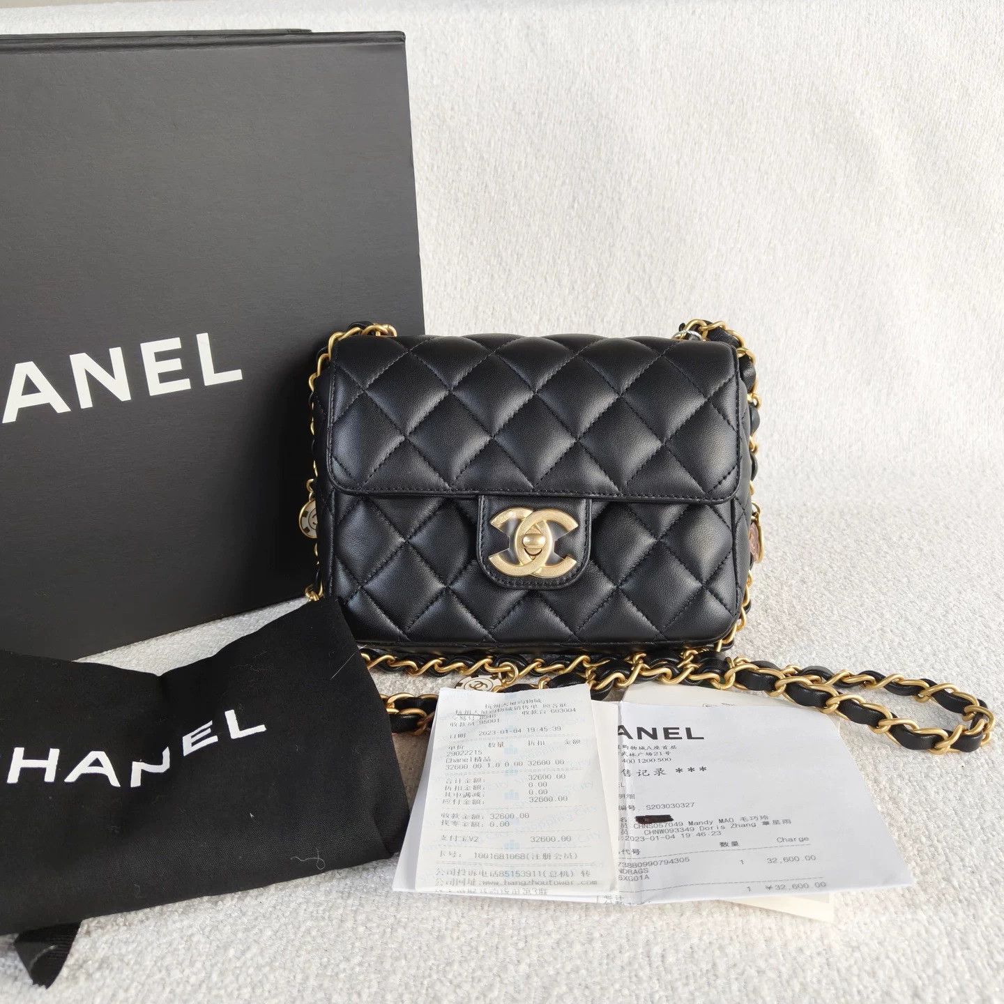 Chanel Pre-loved Bag Very good condition Size ONE SIZE - 1 Thumbnail