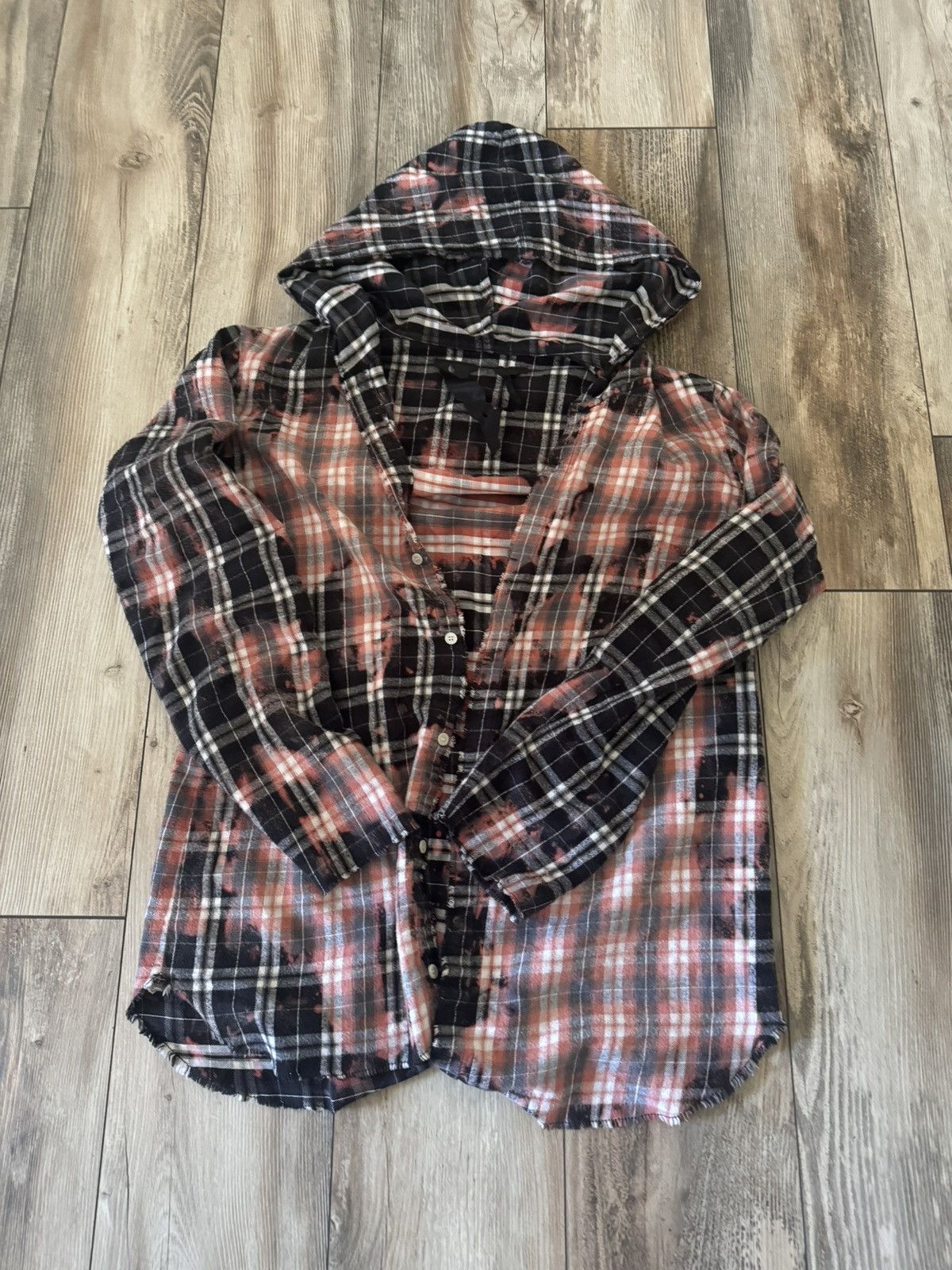 トップス Vlone ss18 bleached flannels CLOT × Vlone Vlone X Clot Red Bleached Studded Flannel | Grailed