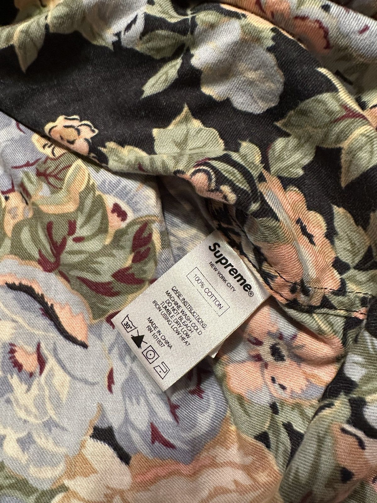 Supreme SS14 Floral Button Up Size US M / EU 48-50 / 2 - 6 Thumbnail