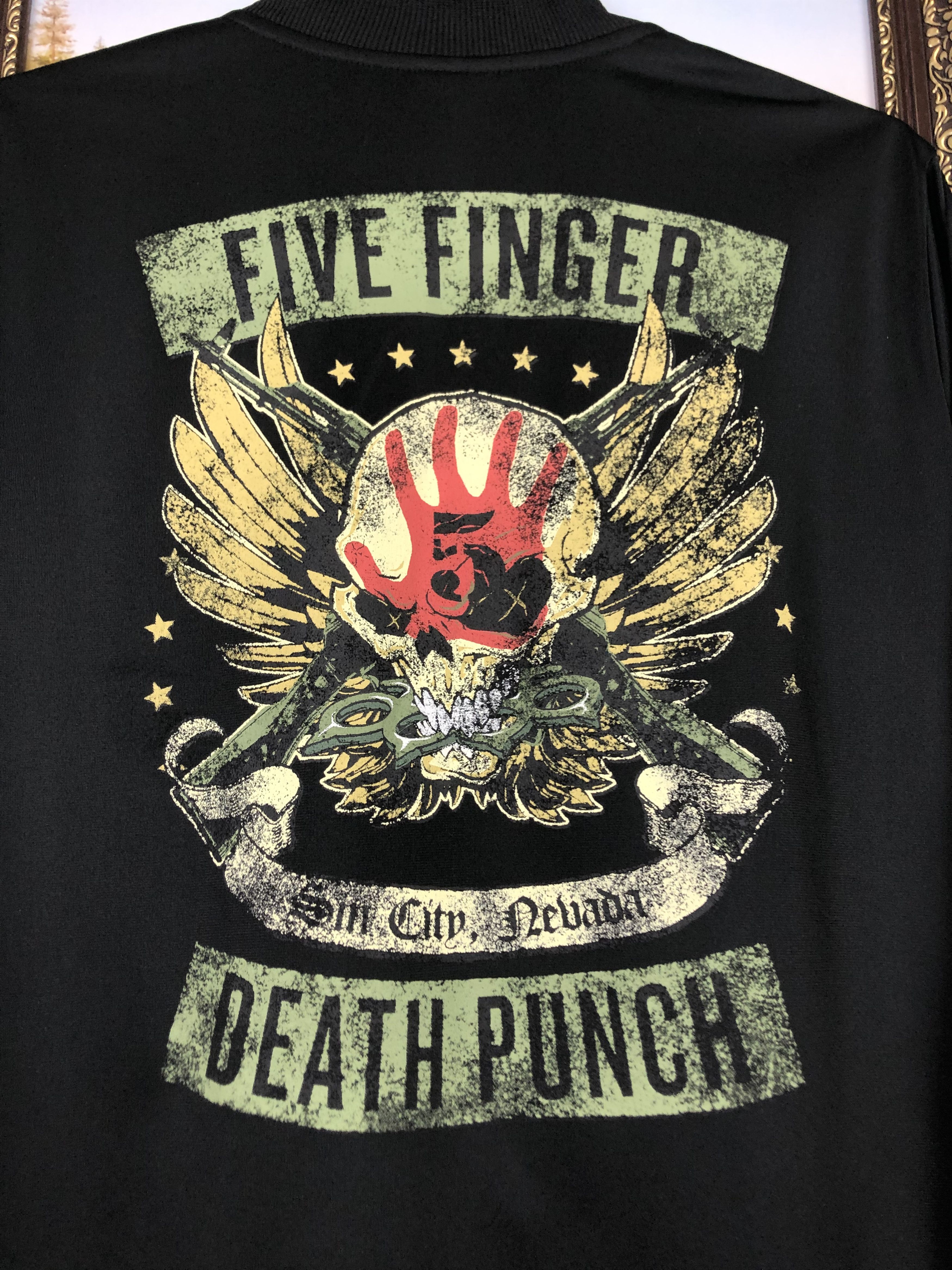 Band Tees Vintage Five Finger Death Punch Band Mens Jacket Track Top Size US M / EU 48-50 / 2 - 10 Thumbnail