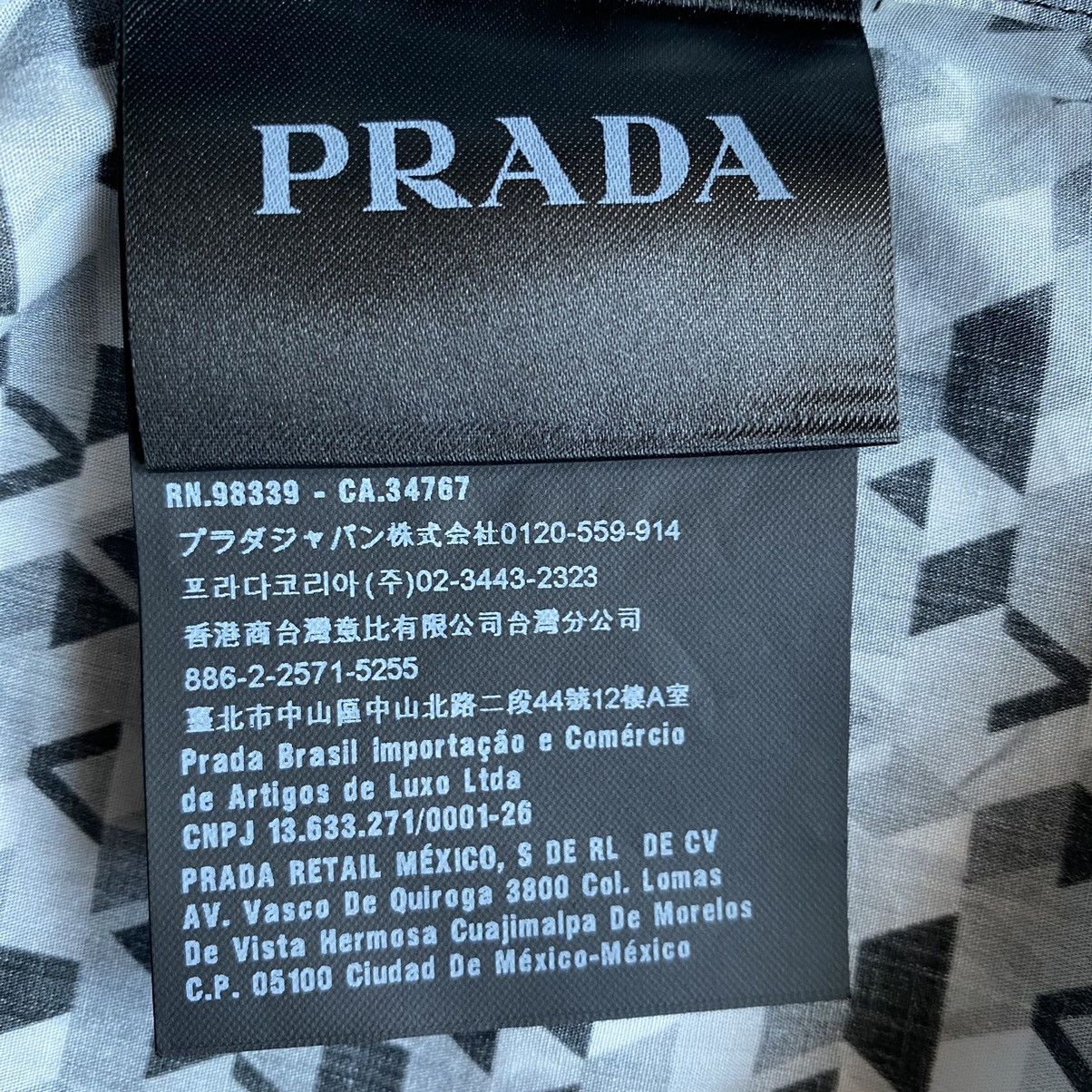 Prada Fall 2017 Geometric Print Shirt Size US M / EU 48-50 / 2 - 6 Thumbnail