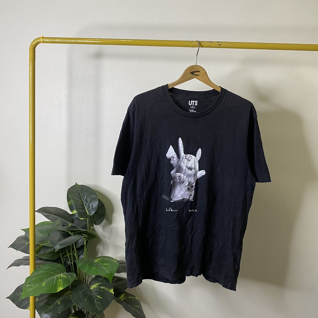 Daniel Arsham × Pokemon × Uniqlo Daniel Arsham x Nintendo Pokemon Pikachu Collaboration Tee Size US L / EU 52-54 / 3 - 1 Thumbnail
