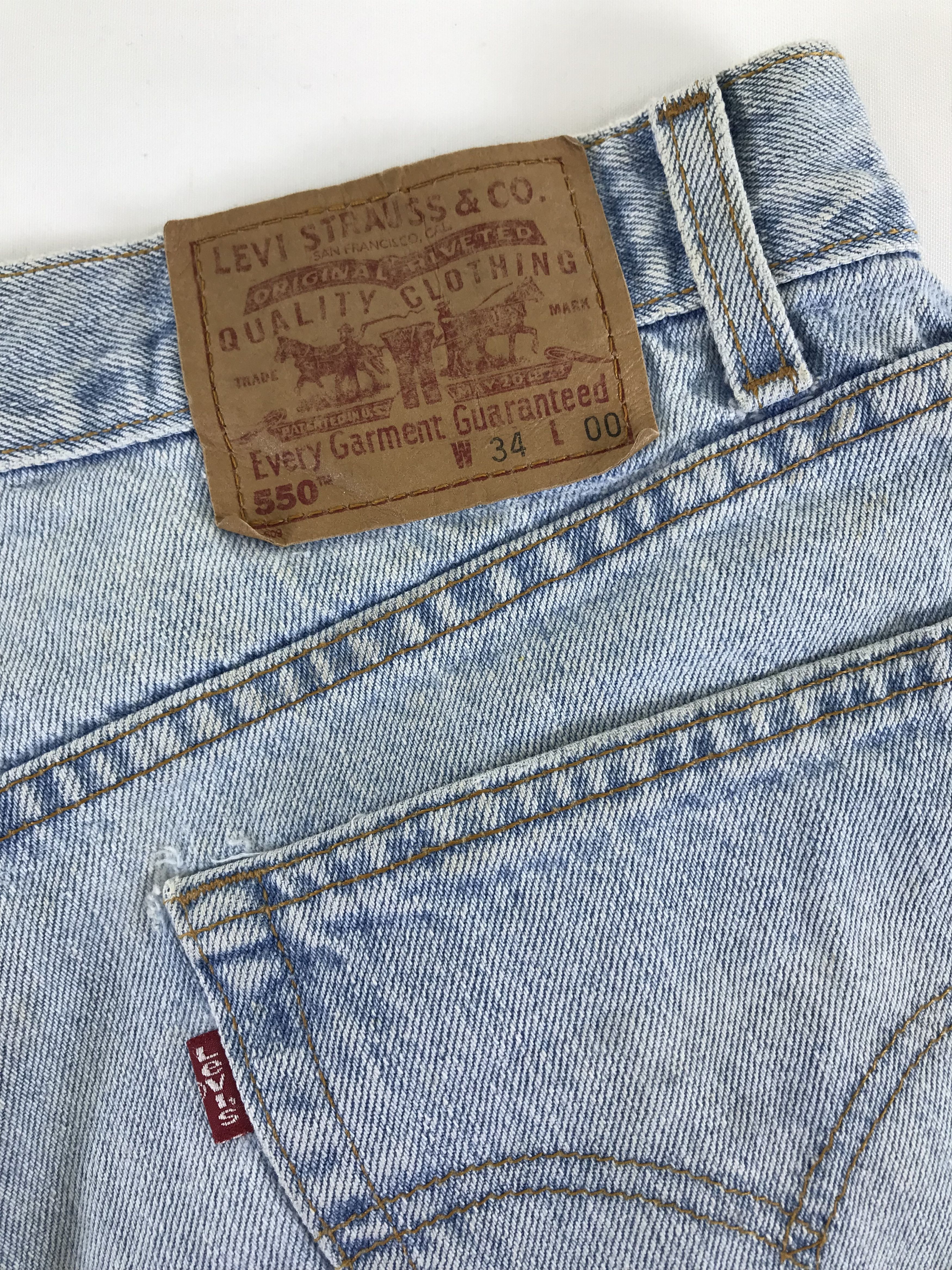 Levi's Vintage Levi's 550 Relaxed Fit Light Wash Short Jeans Size US 34 / EU 50 - 7 Thumbnail