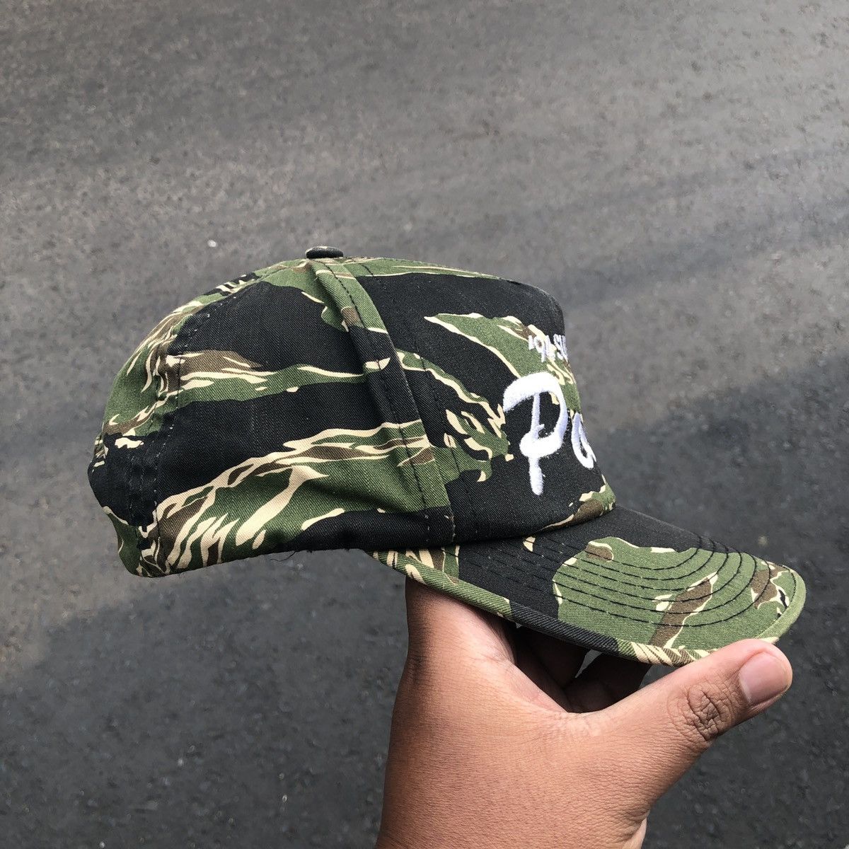 Starter × Supreme × Vintage 🔥ITEM COLLECTOR🔥SUPREME X STARTER POSSE TIGER CAMO 2006 Size ONE SIZE - 5 Thumbnail