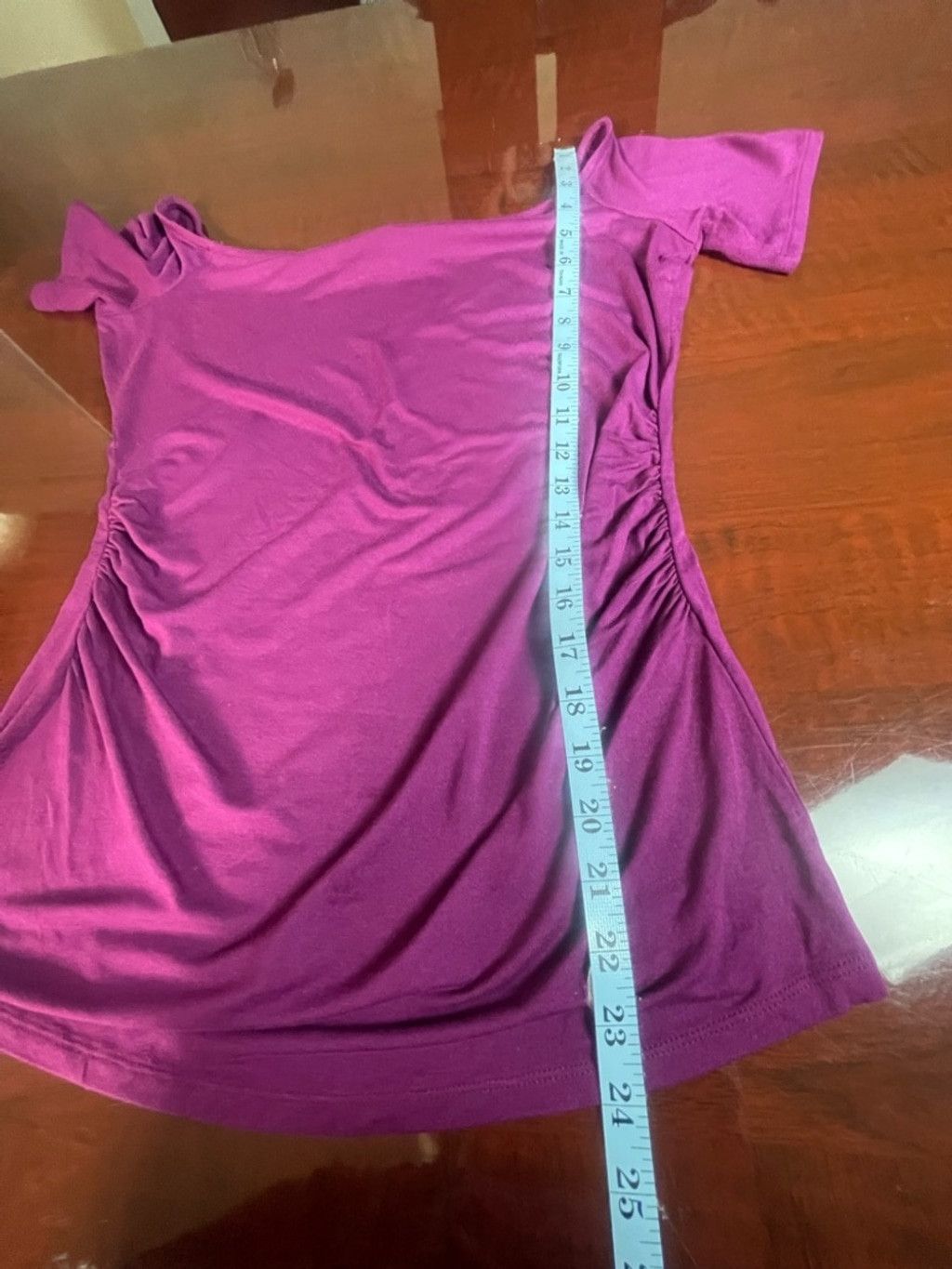 White House Black Market White House Black Market Purple Ruched Off Shoulder Top Y2K Size M / US 6-8 / IT 42-44 - 4 Thumbnail