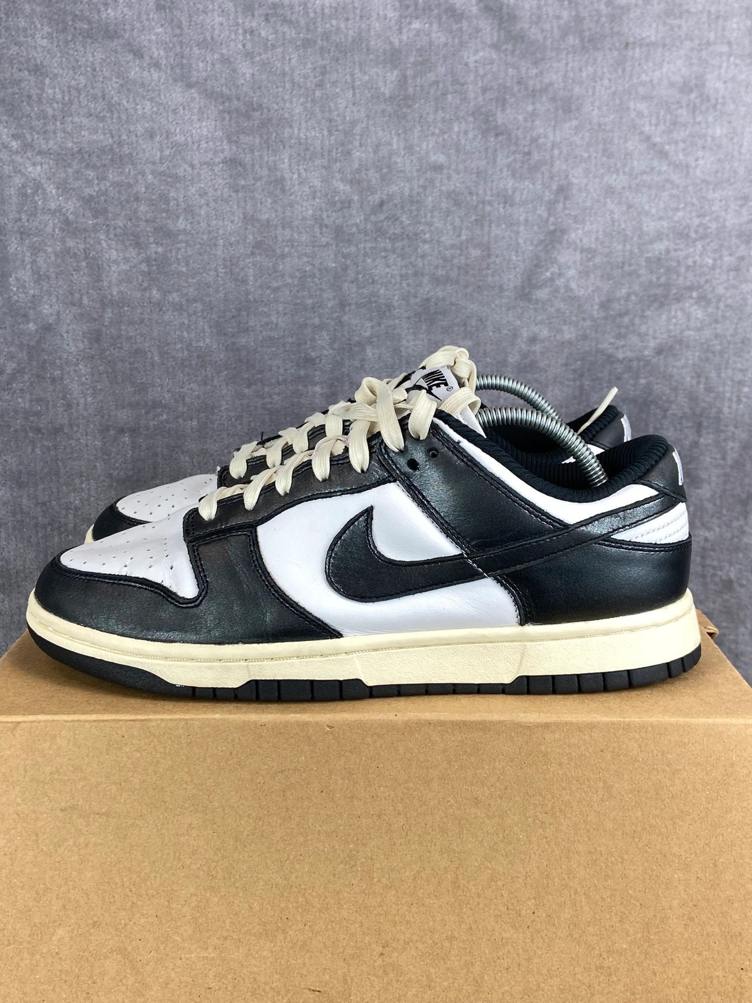 Nike Nike Dunk Low black and white sneakers classi Size US 7 / EU 40 - 2 Thumbnail