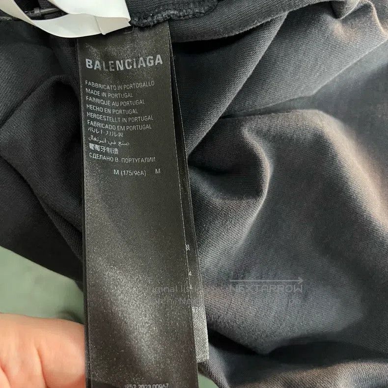 Balenciaga Balenciaga Classic tape distressed short sleeve Size US M / EU 48-50 / 2 - 4 Thumbnail
