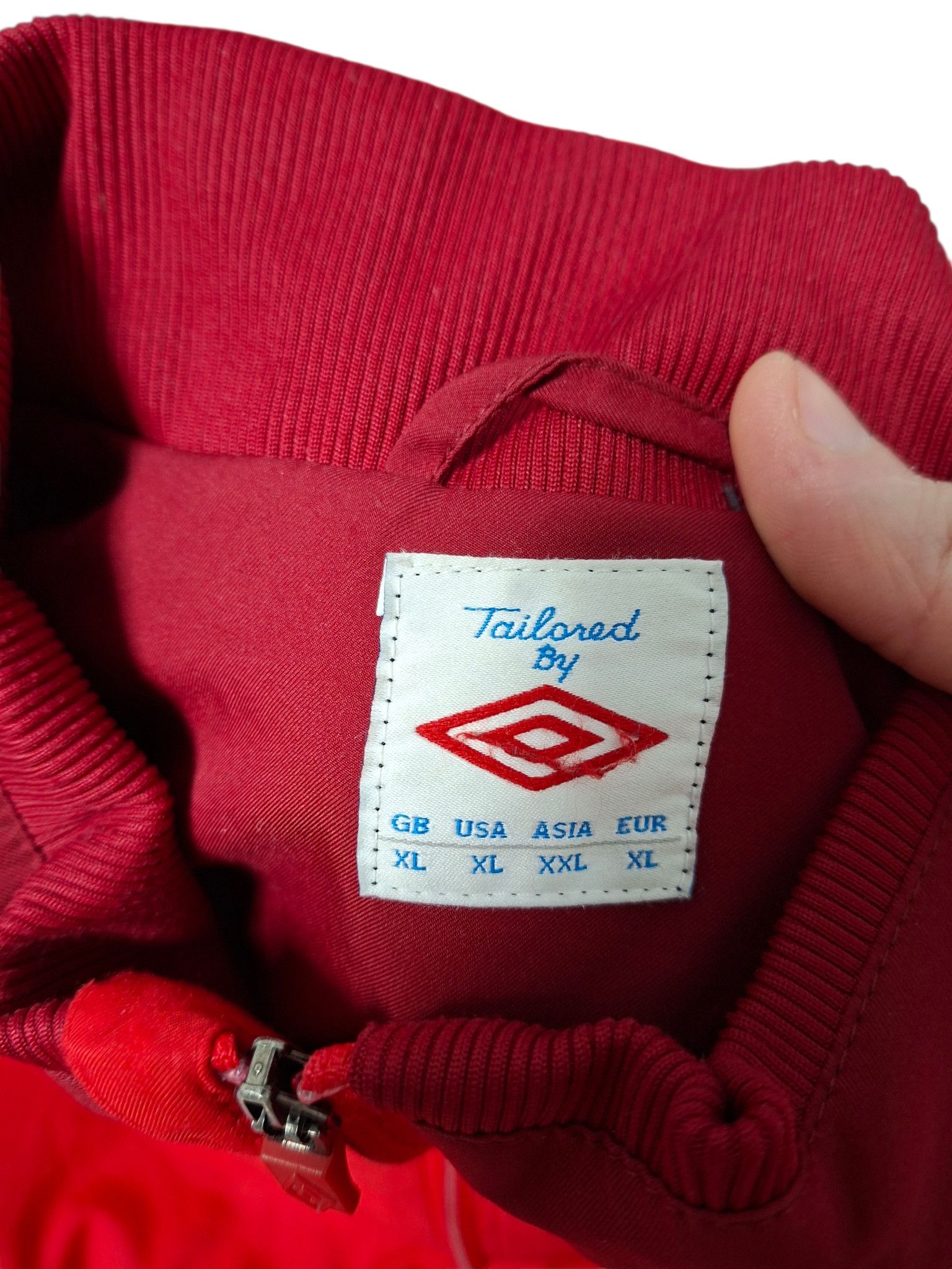 Umbro NOTTINGHAM FORREST UMBRO VINTAGE NYLON TRACK JACKET Size US XL / EU 56 / 4 - 4 Thumbnail