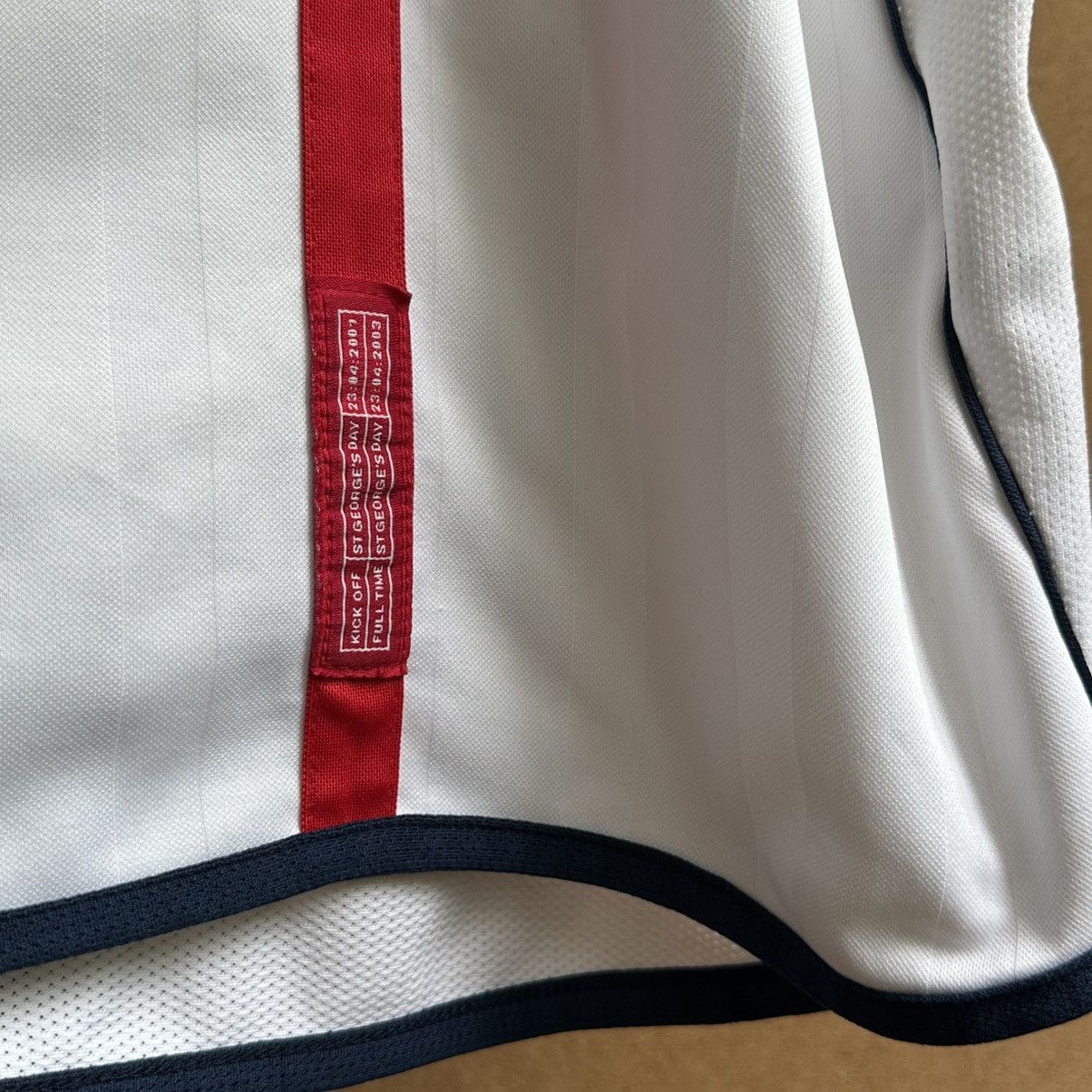 Umbro Vintage Umbro England 2001/03 Home Soccer Jersey FIFA 5-1 Size US L / EU 52-54 / 3 - 7 Thumbnail