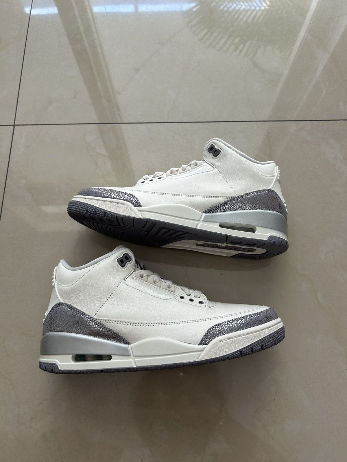 Jordan Brand Jordan 3 sail cement gray Size US 9.5 / EU 42-43 - 1 Thumbnail